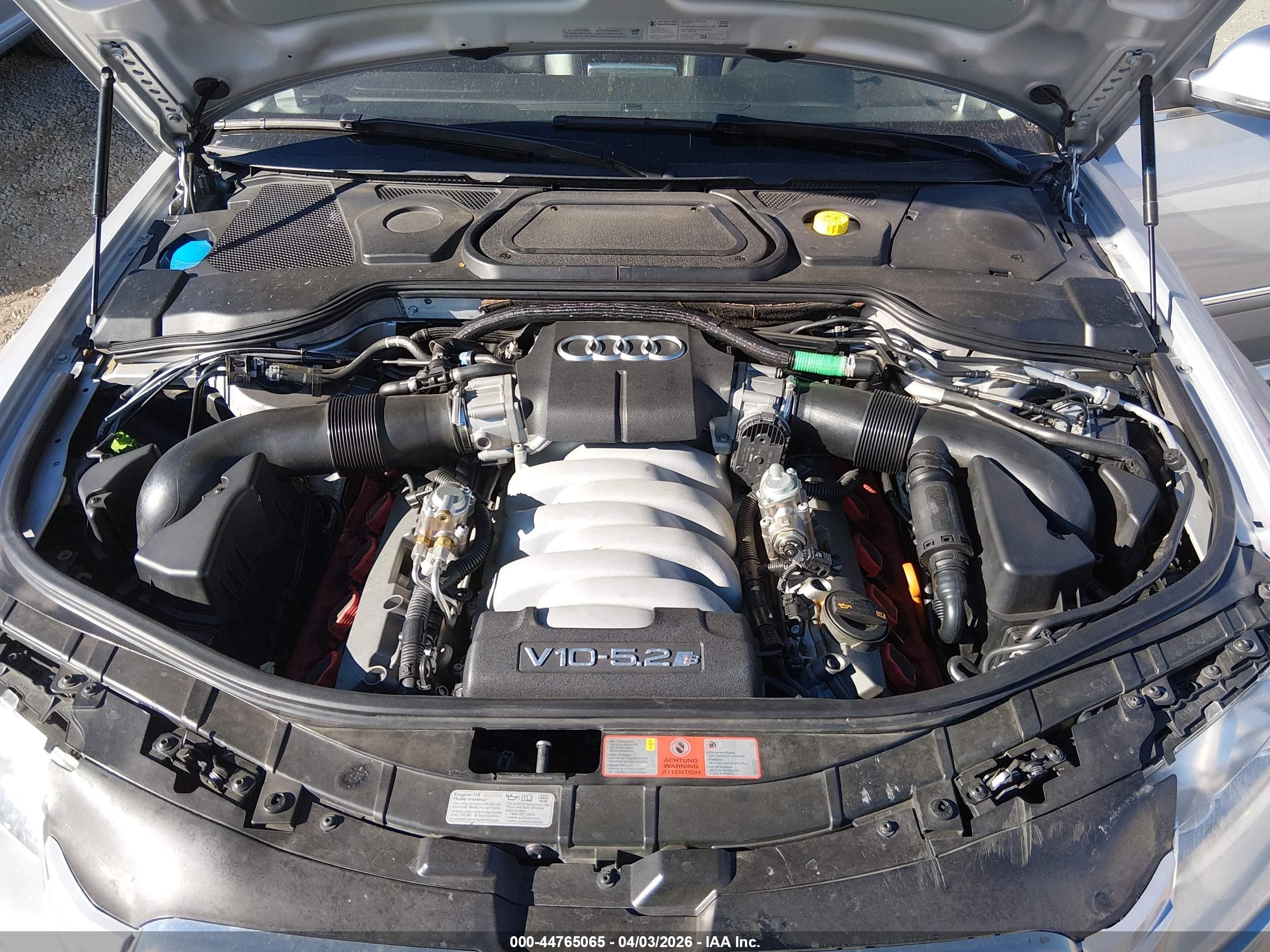 AUDI S8 image 10