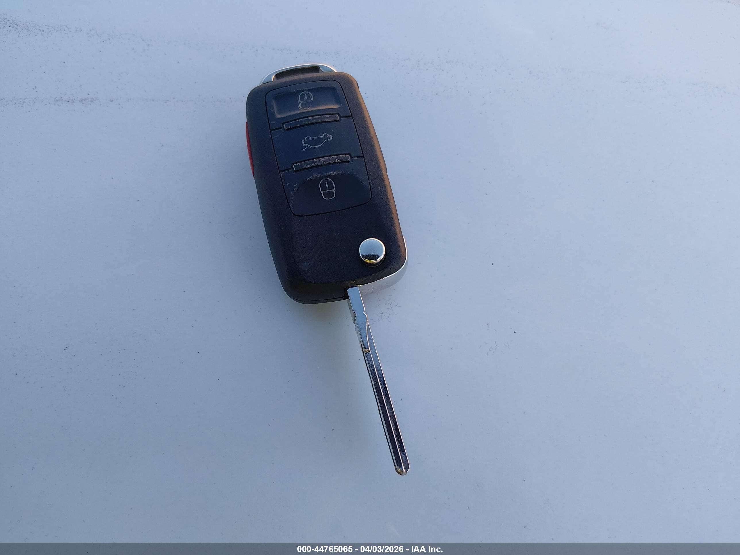 AUDI S8 image 11
