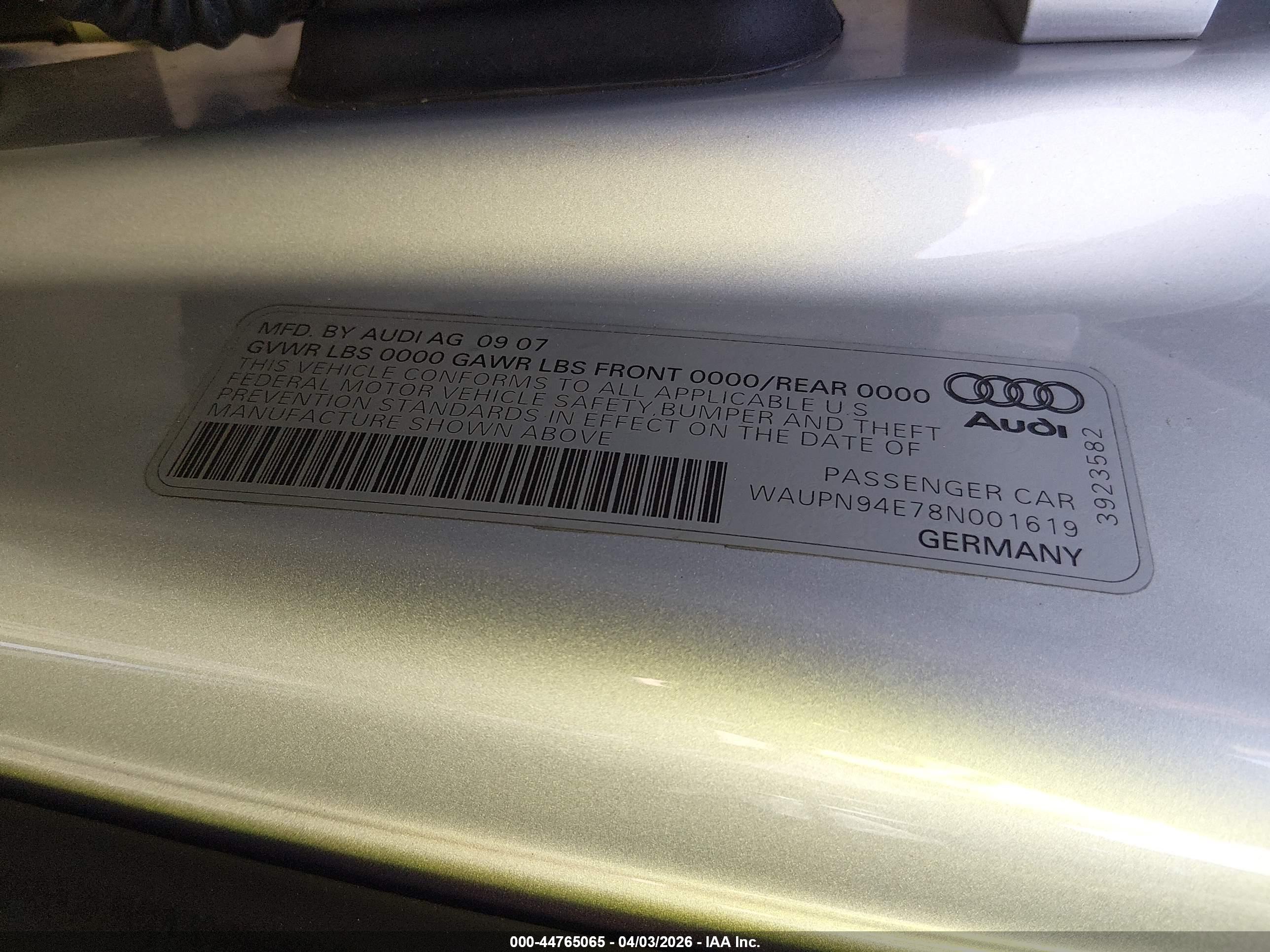 AUDI S8 image 9