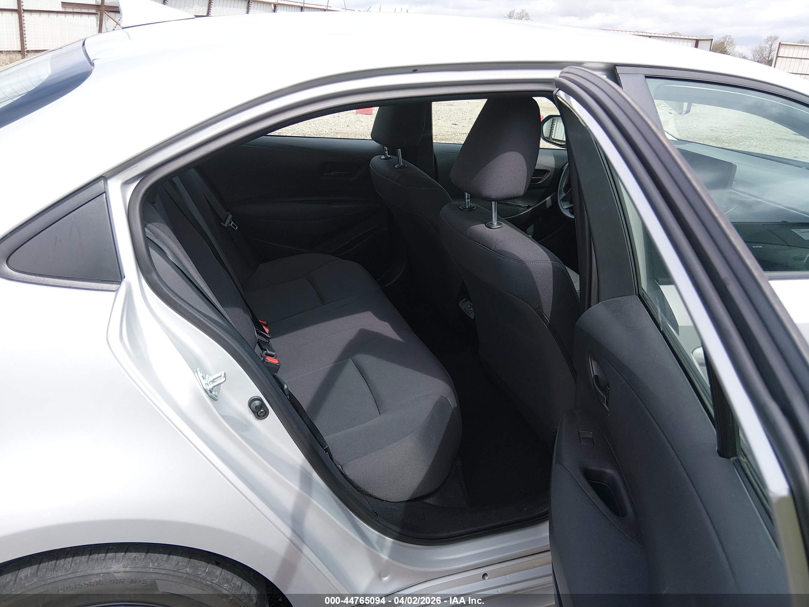 TOYOTA COROLLA image 8