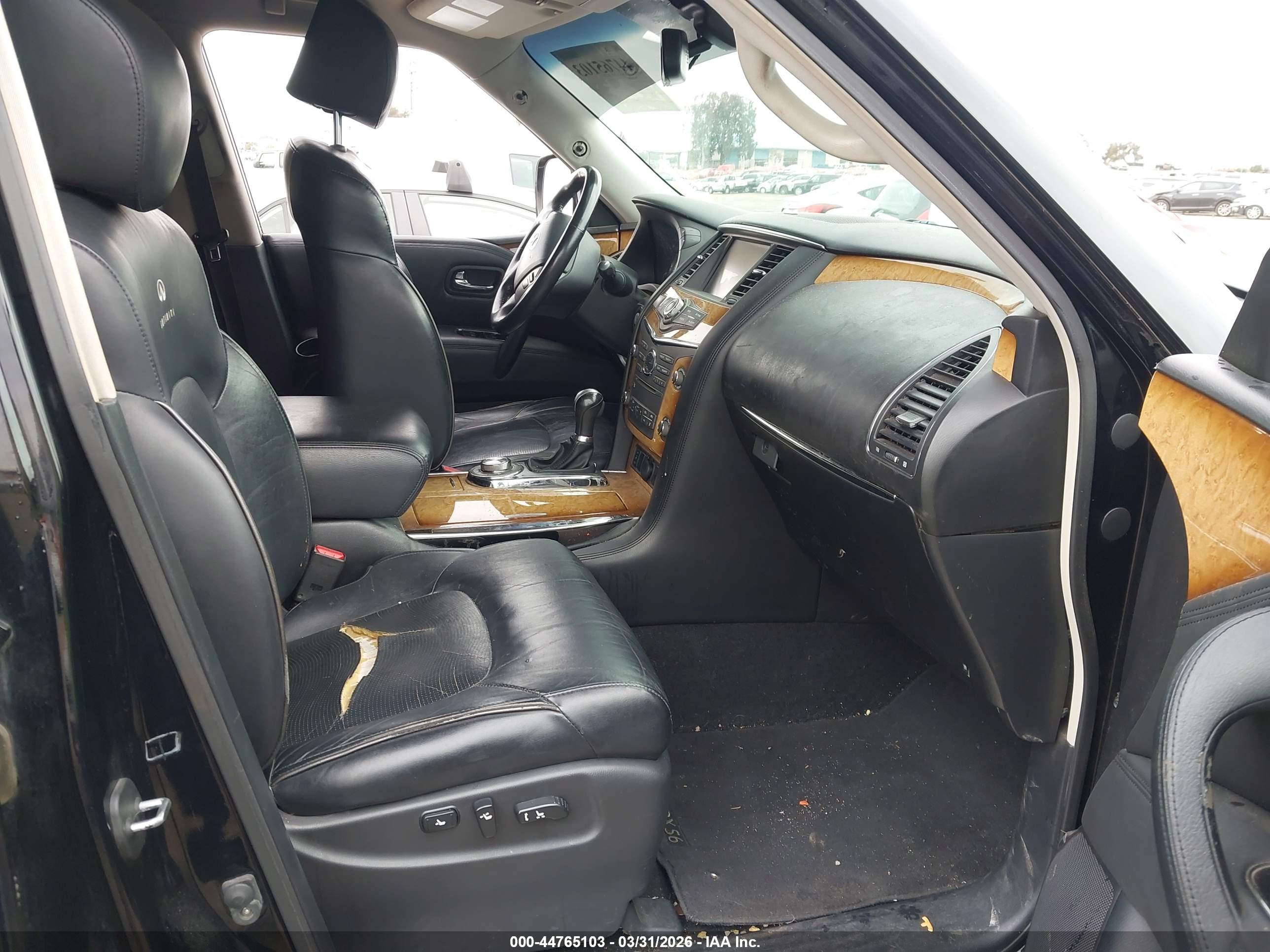 INFINITI QX56 image 5