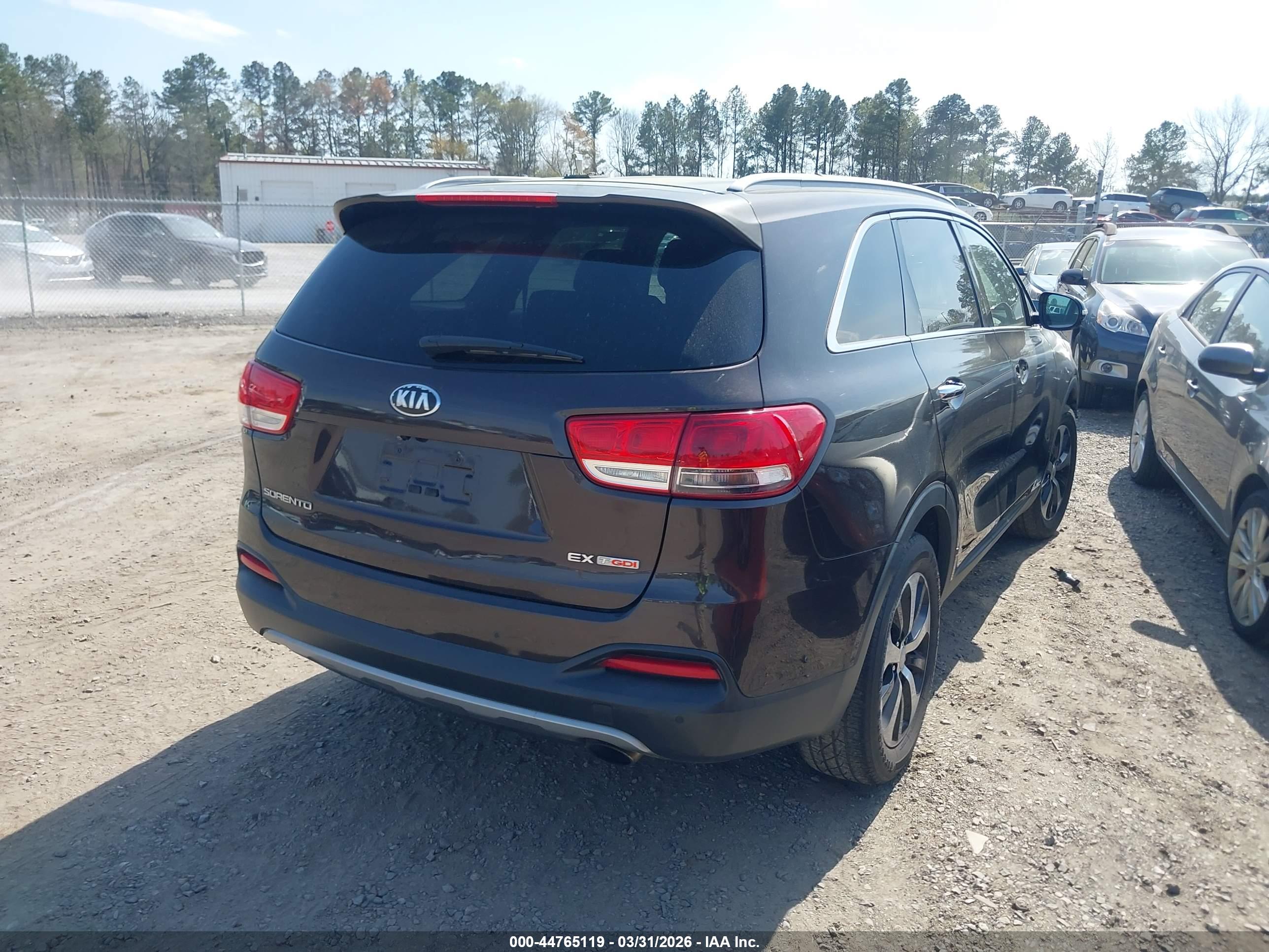 KIA SORENTO image 4