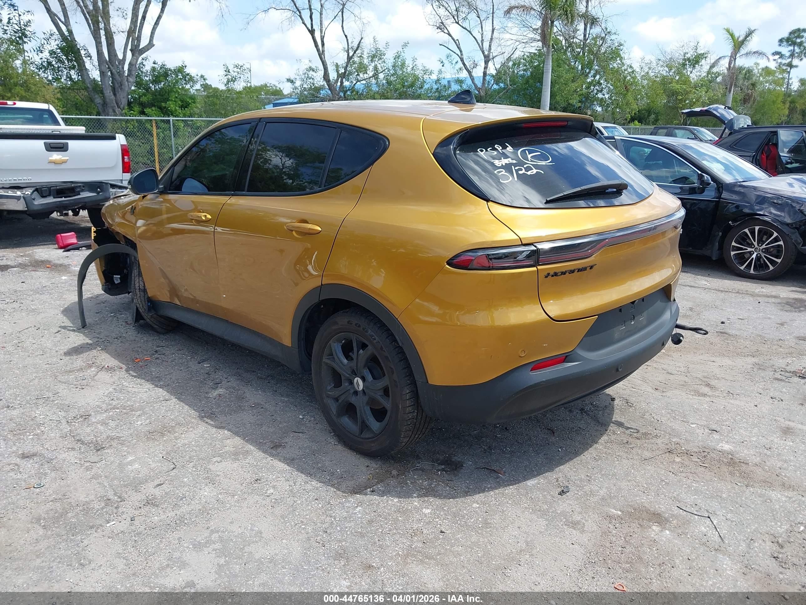 DODGE HORNET image 3