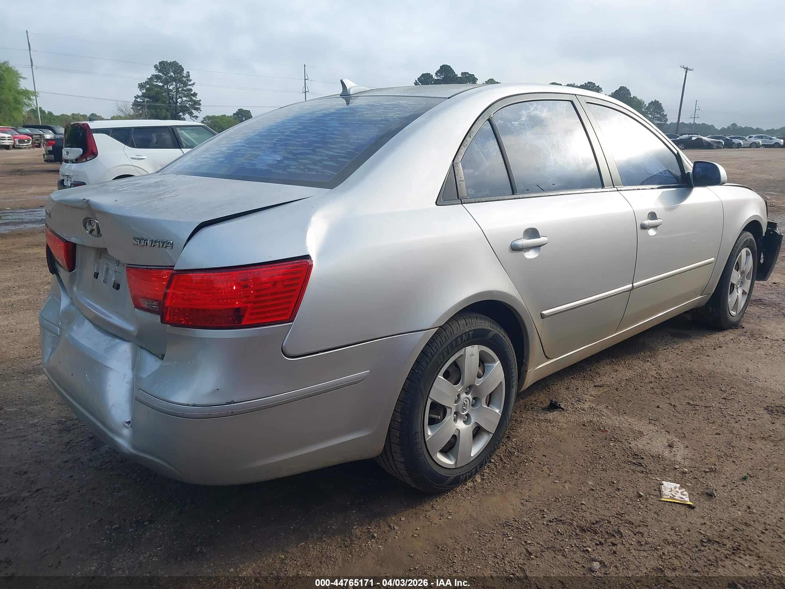 HYUNDAI SONATA image 4