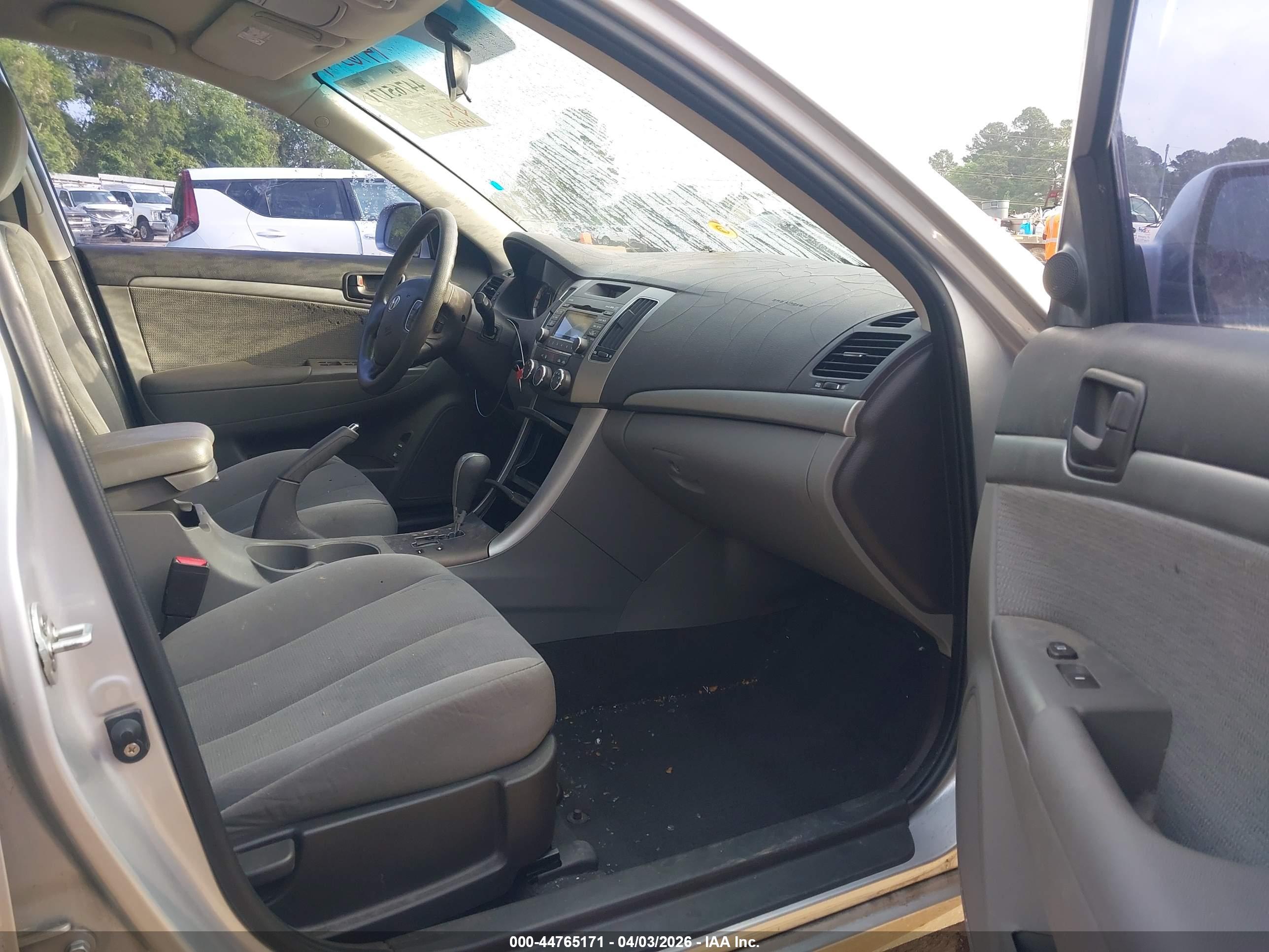 HYUNDAI SONATA image 5