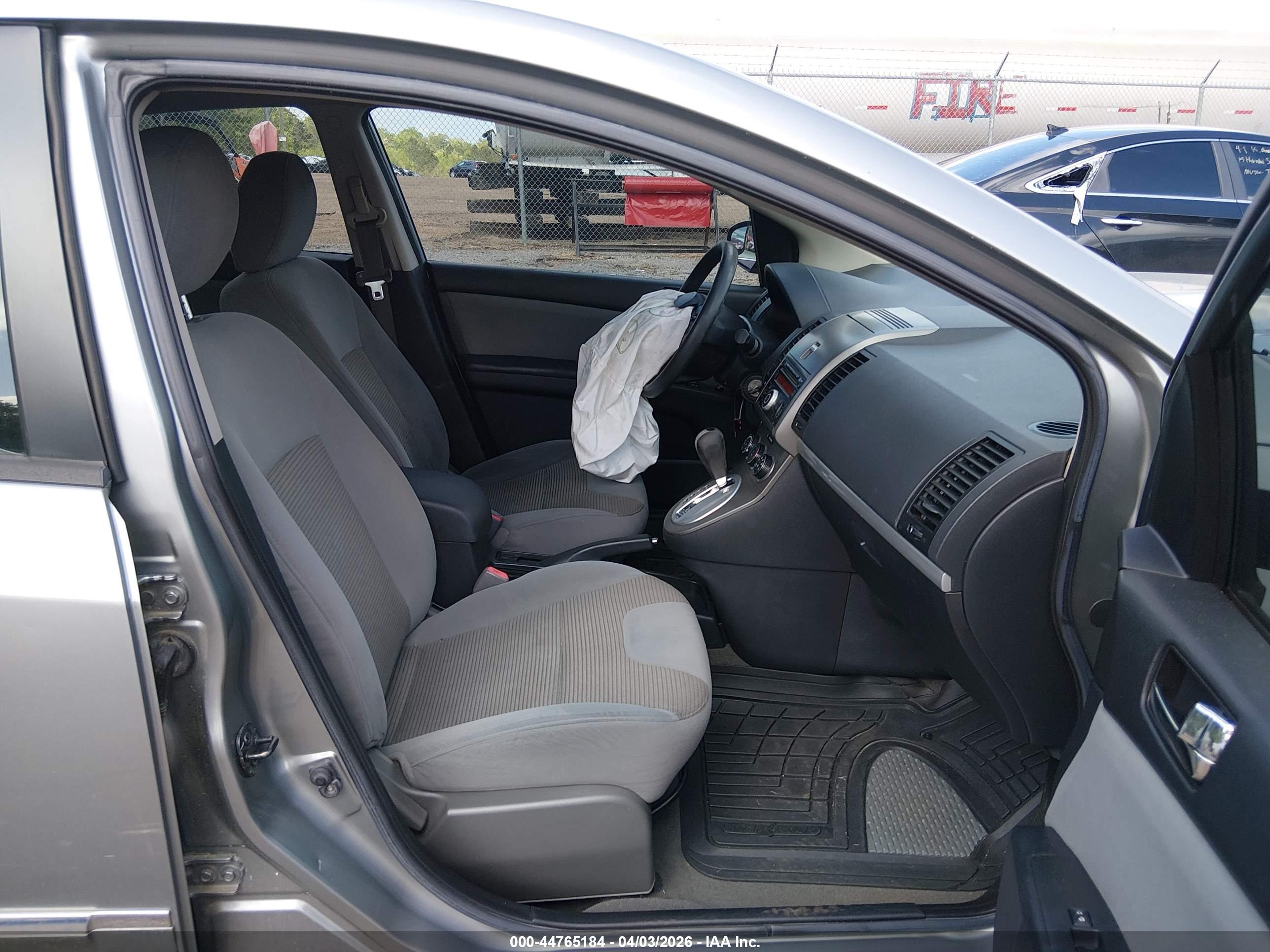 NISSAN SENTRA image 5