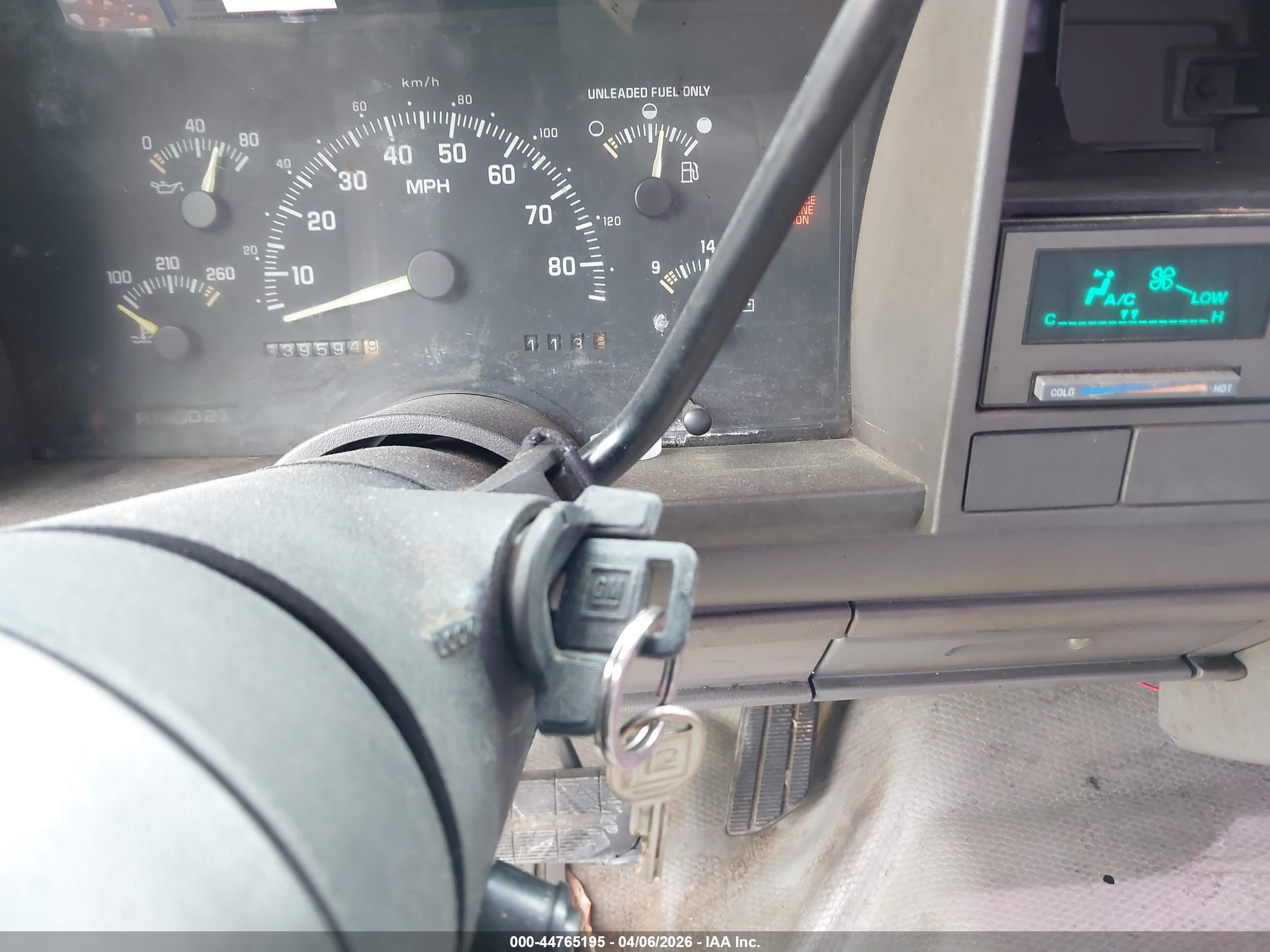 GMC SIERRA image 11