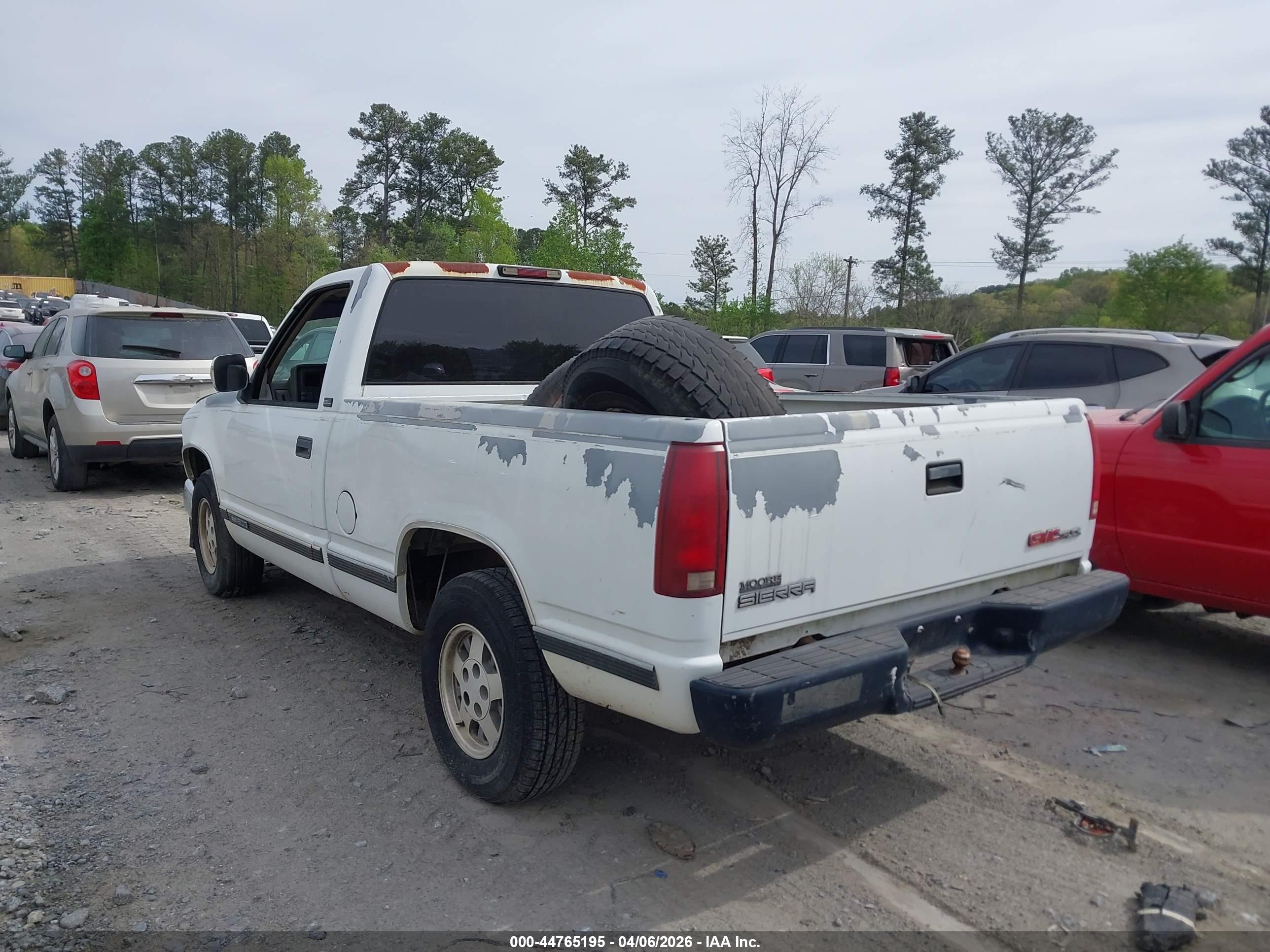 GMC SIERRA image 3