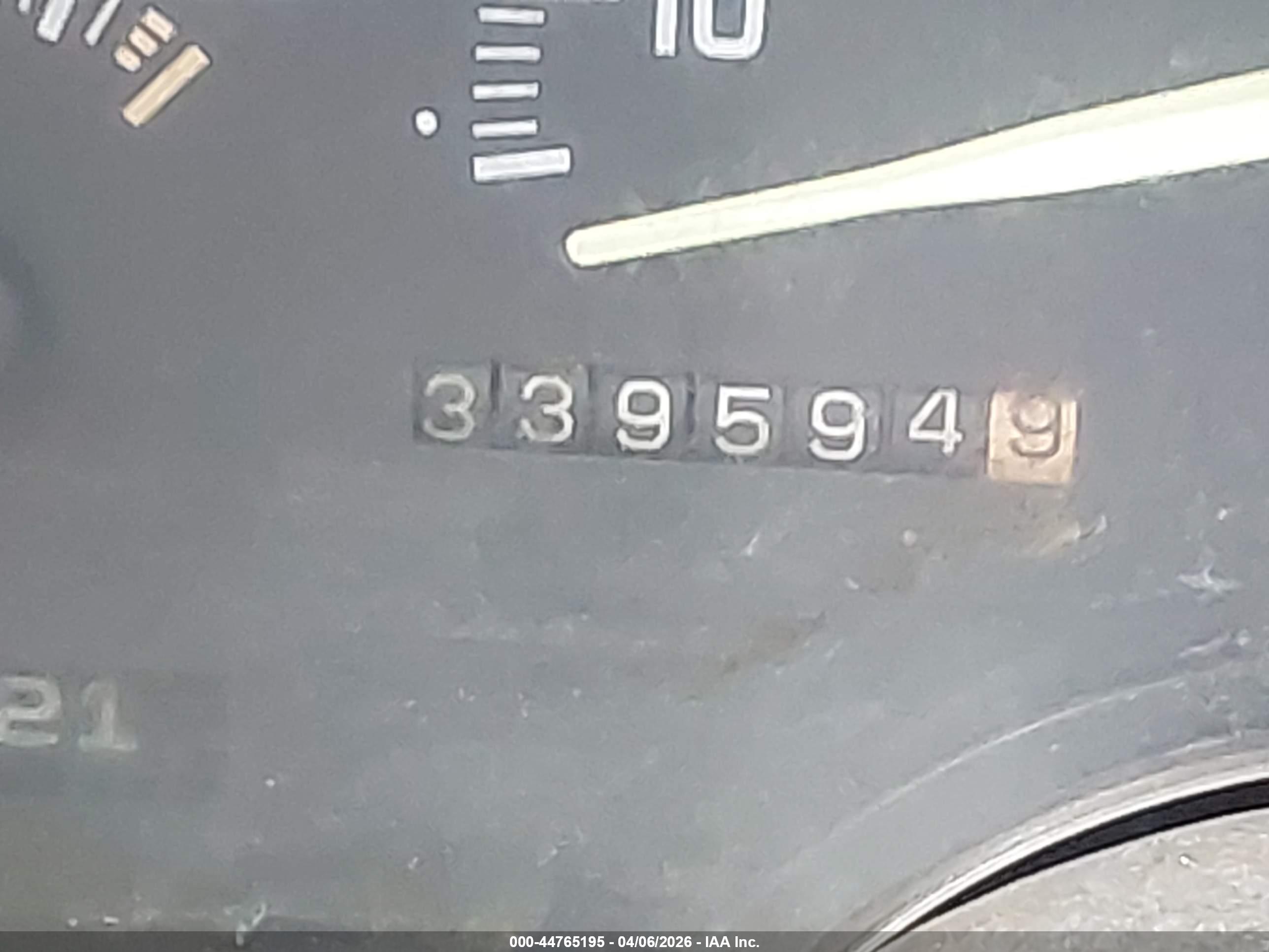 GMC SIERRA image 7
