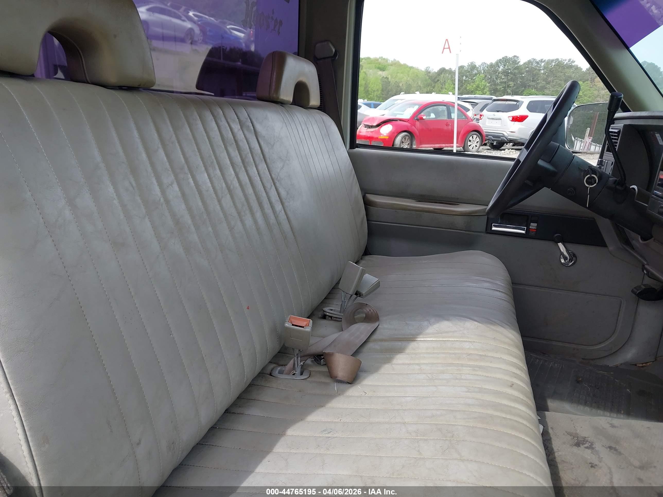 GMC SIERRA image 8