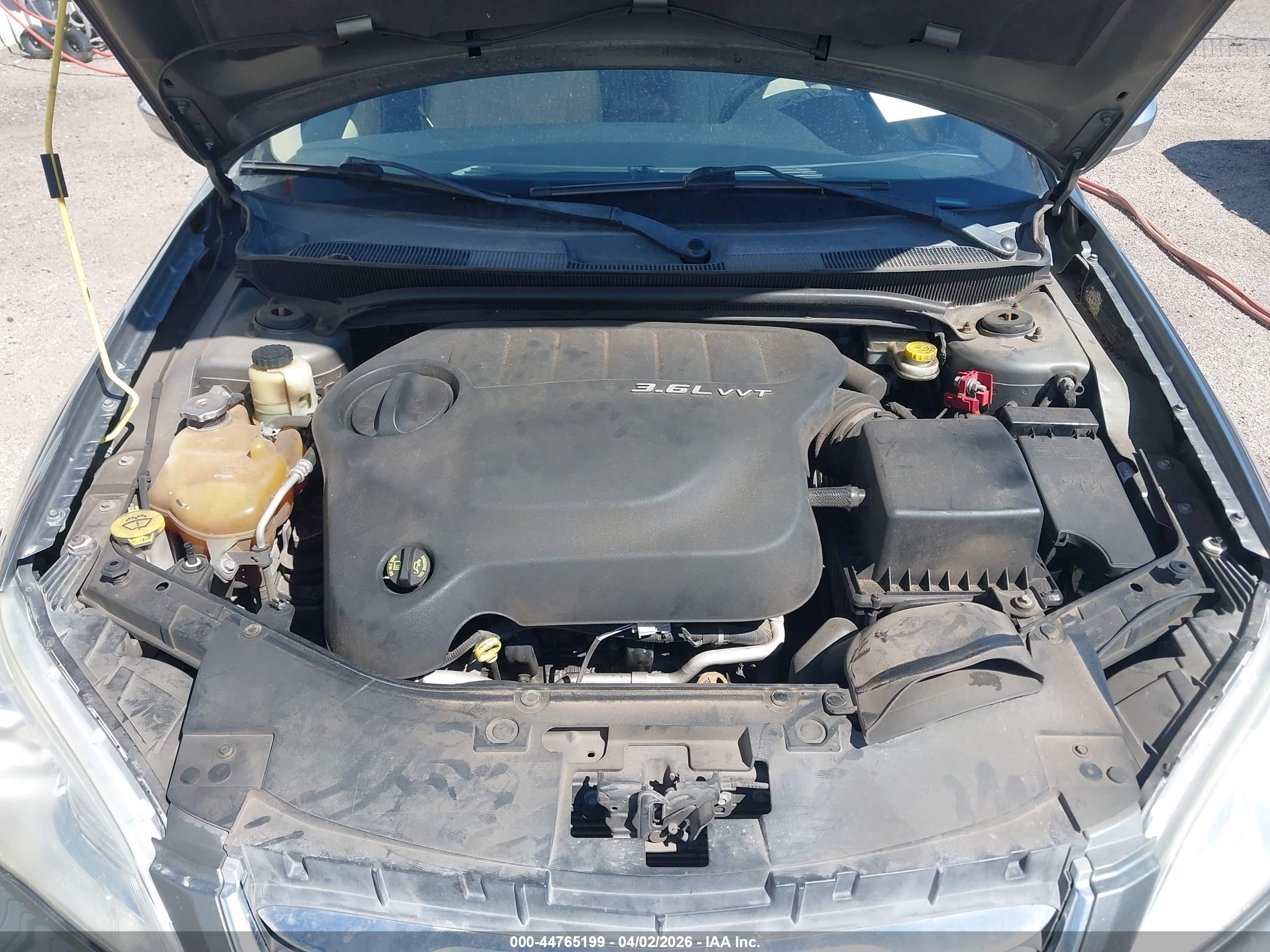 CHRYSLER 200 image 10