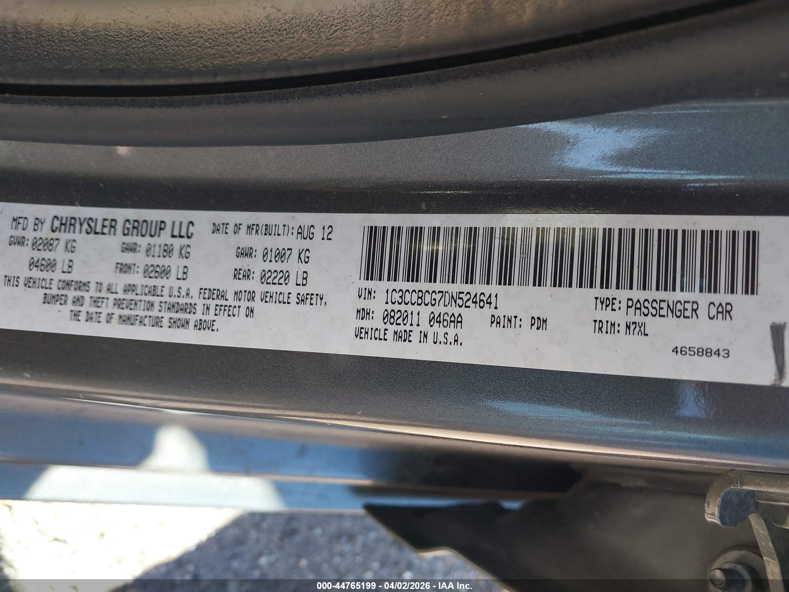 CHRYSLER 200 image 9