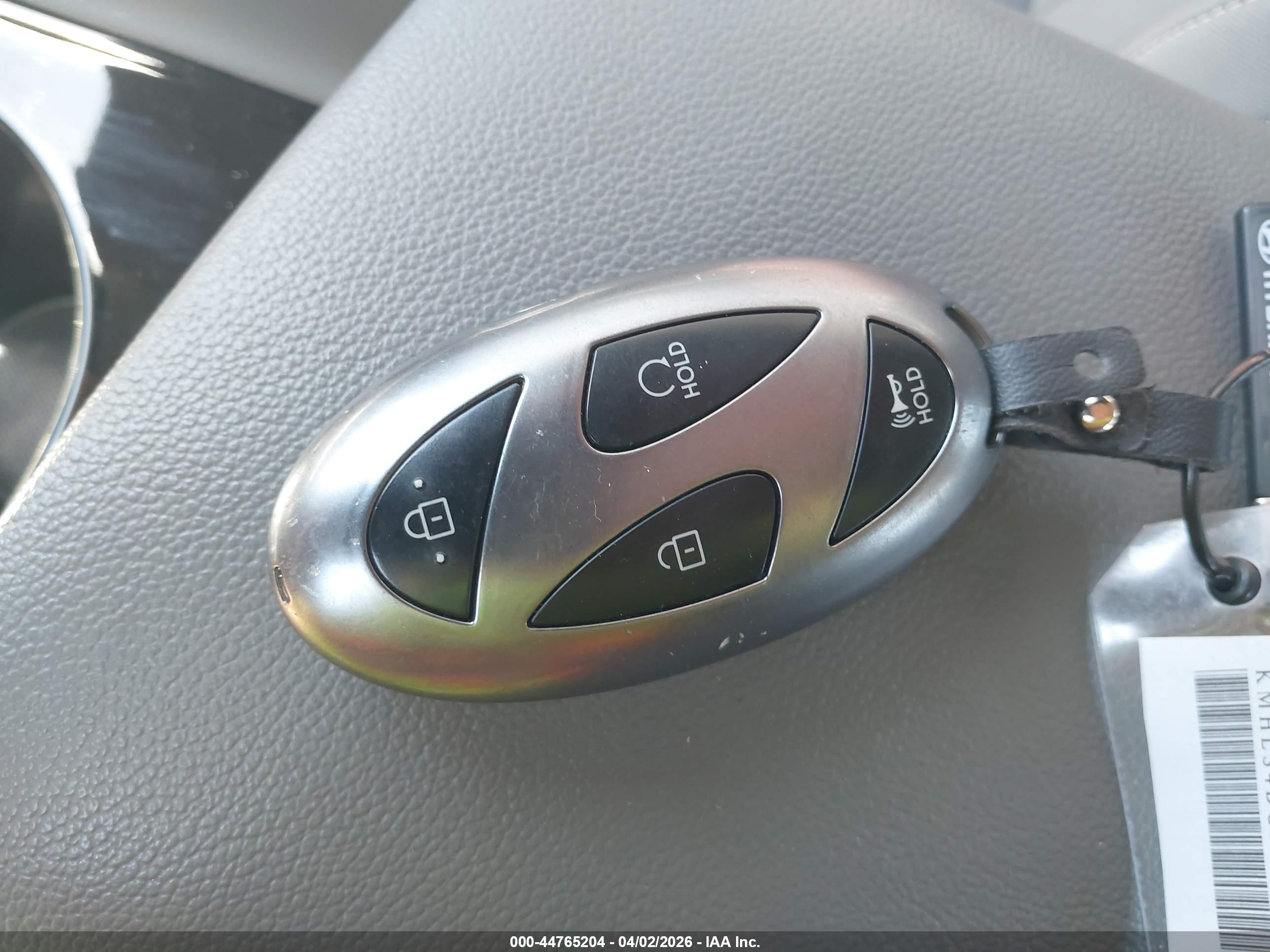 HYUNDAI ELANTRA image 11