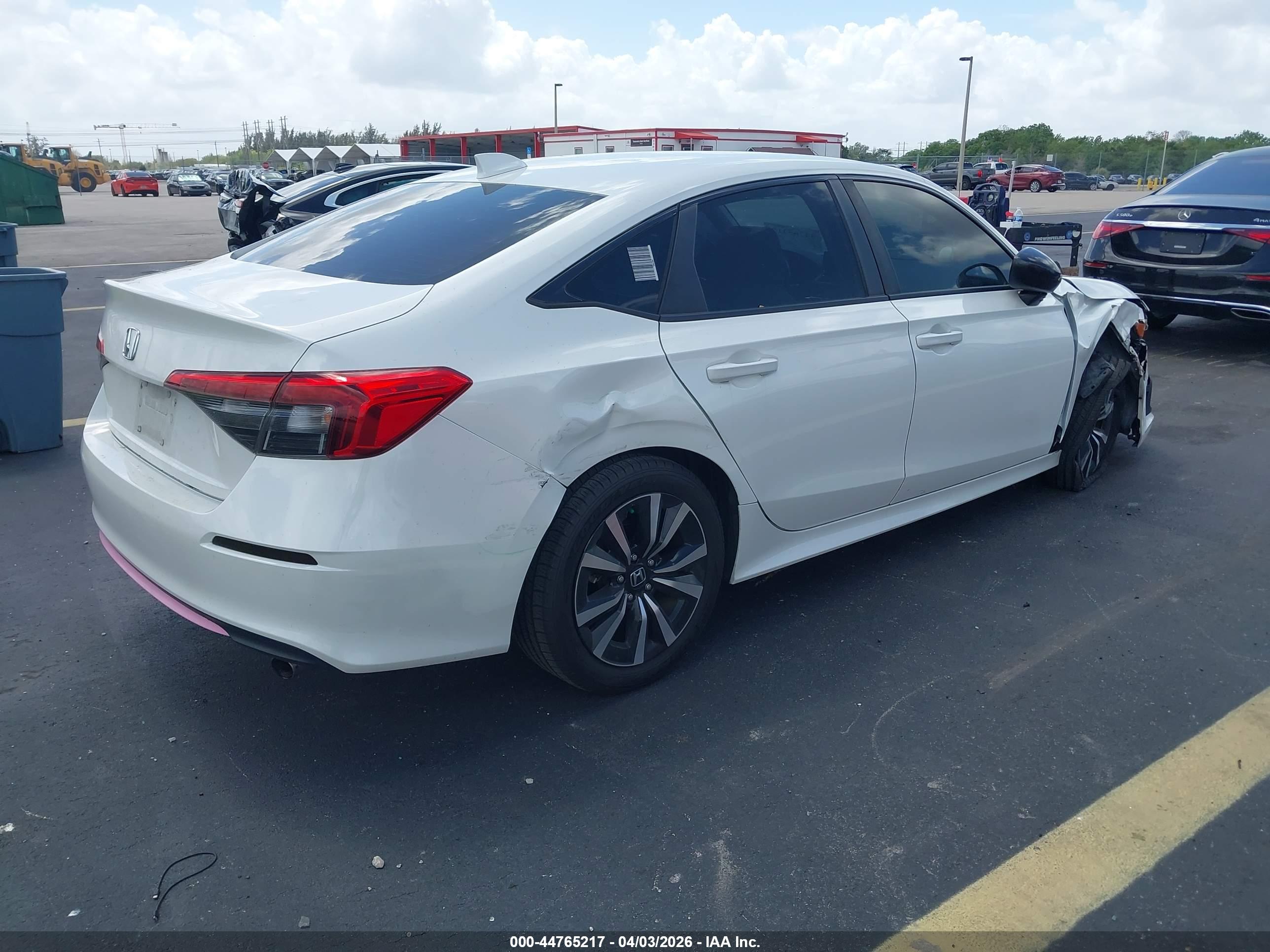 HONDA CIVIC image 4