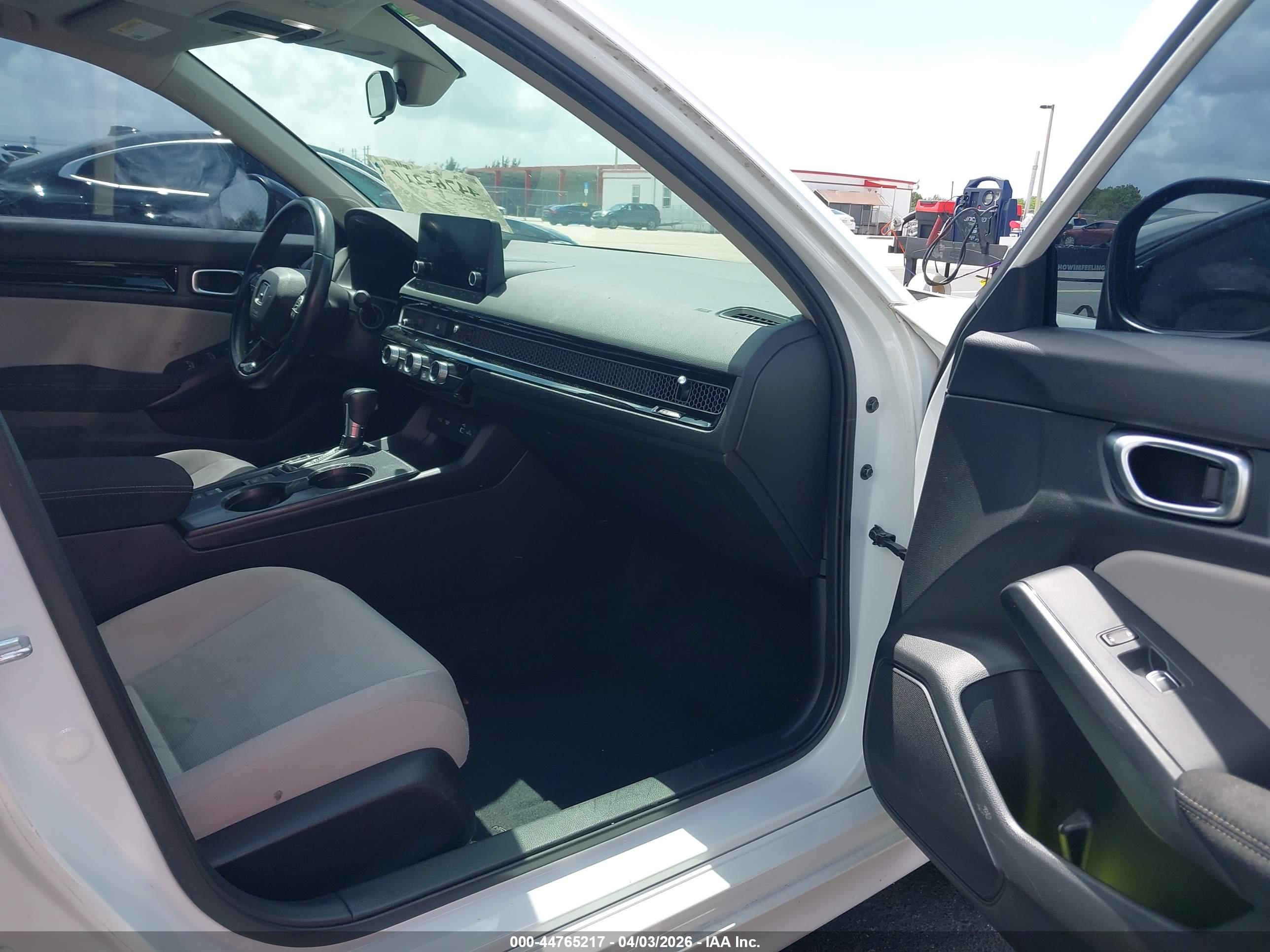 HONDA CIVIC image 5