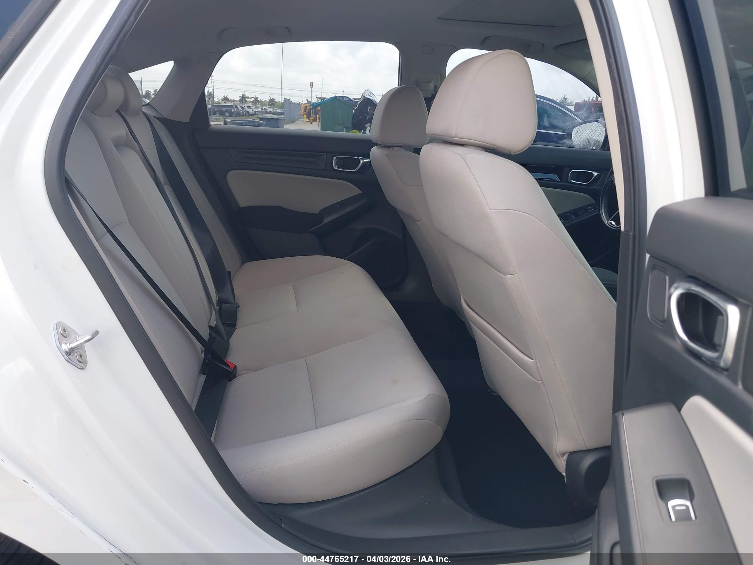 HONDA CIVIC image 8