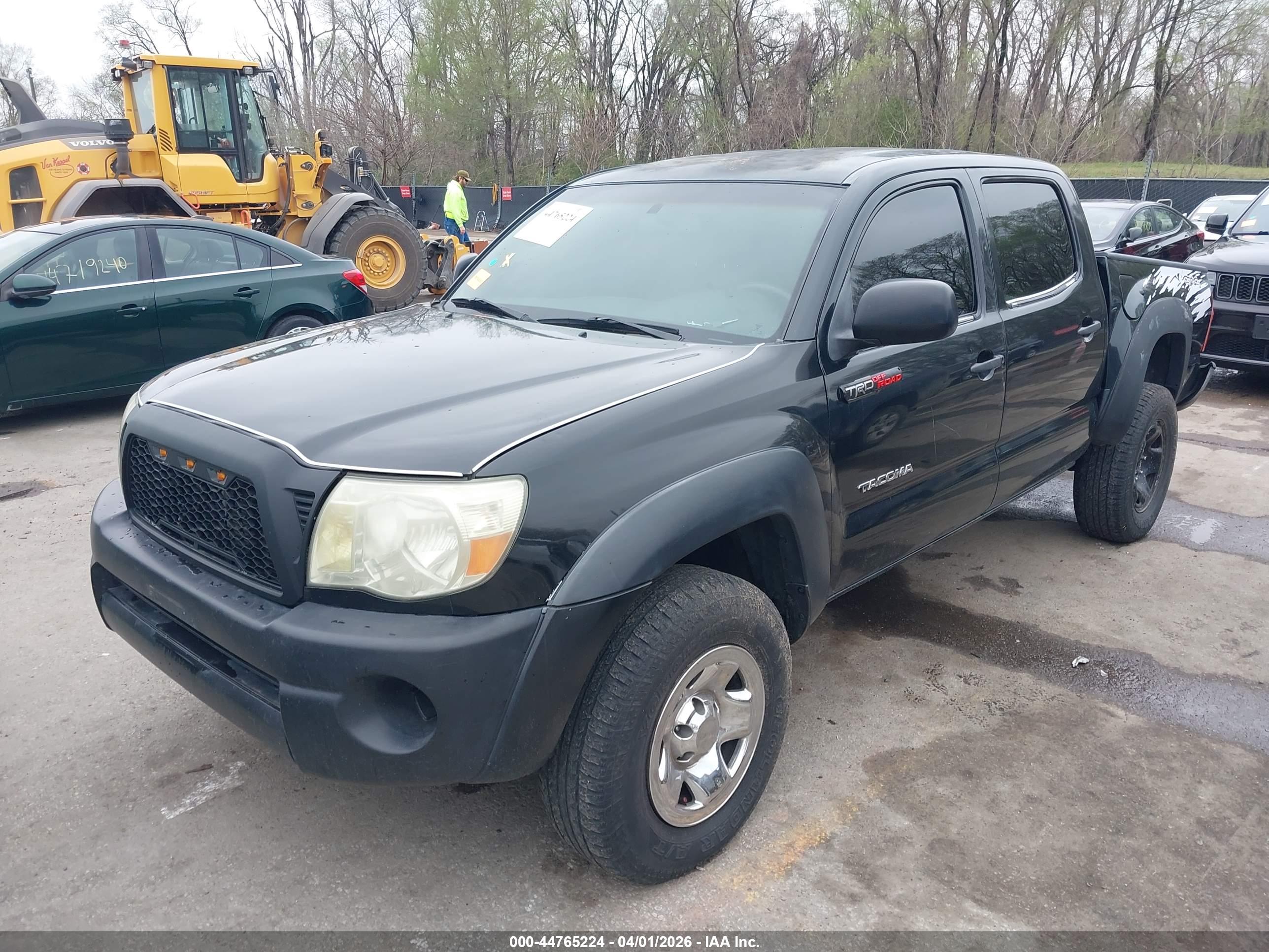 TOYOTA TACOMA image 2
