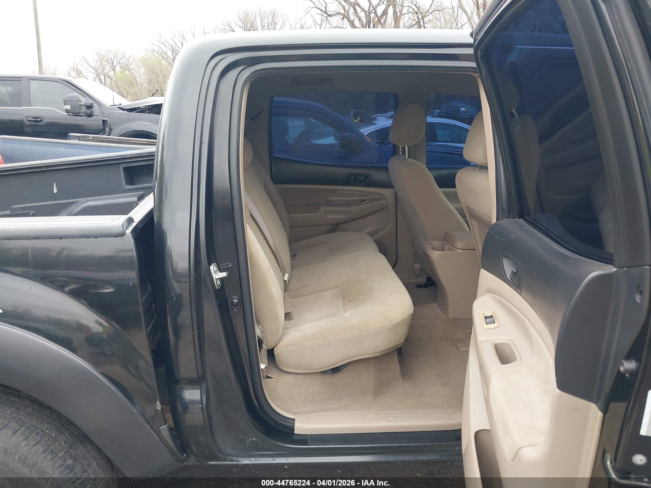 TOYOTA TACOMA image 8