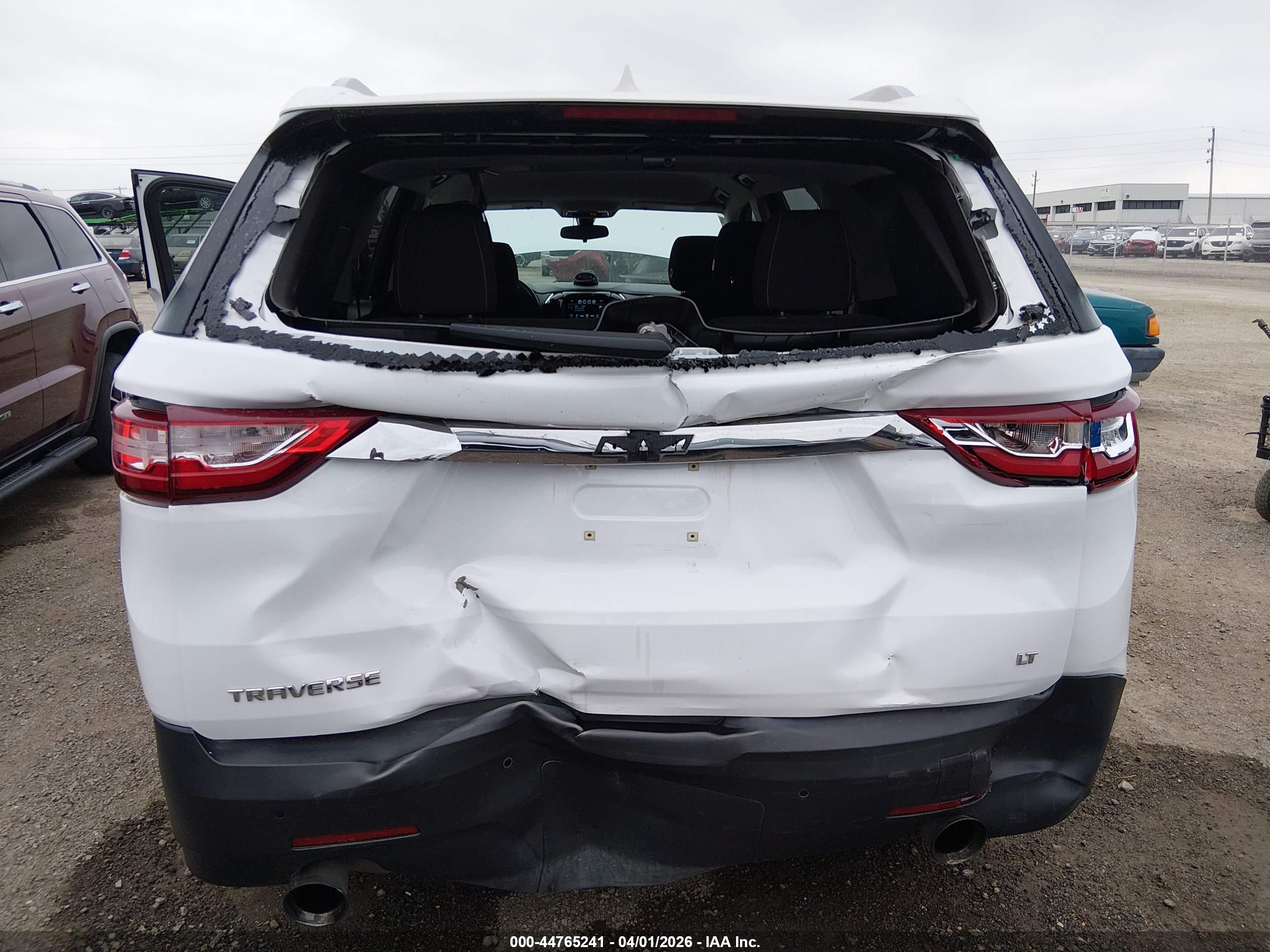 CHEVROLET TRAVERSE image 6