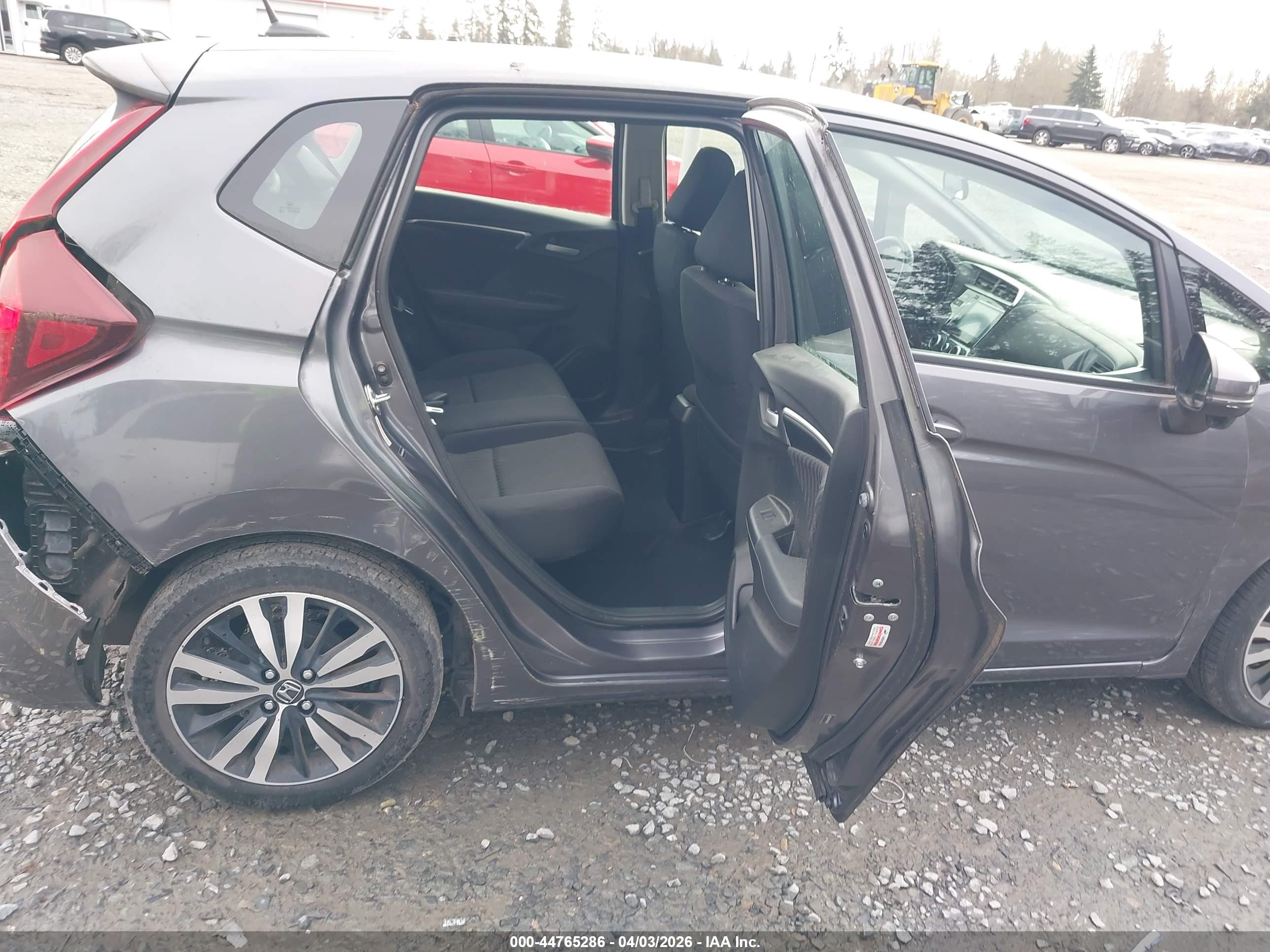 HONDA FIT image 8