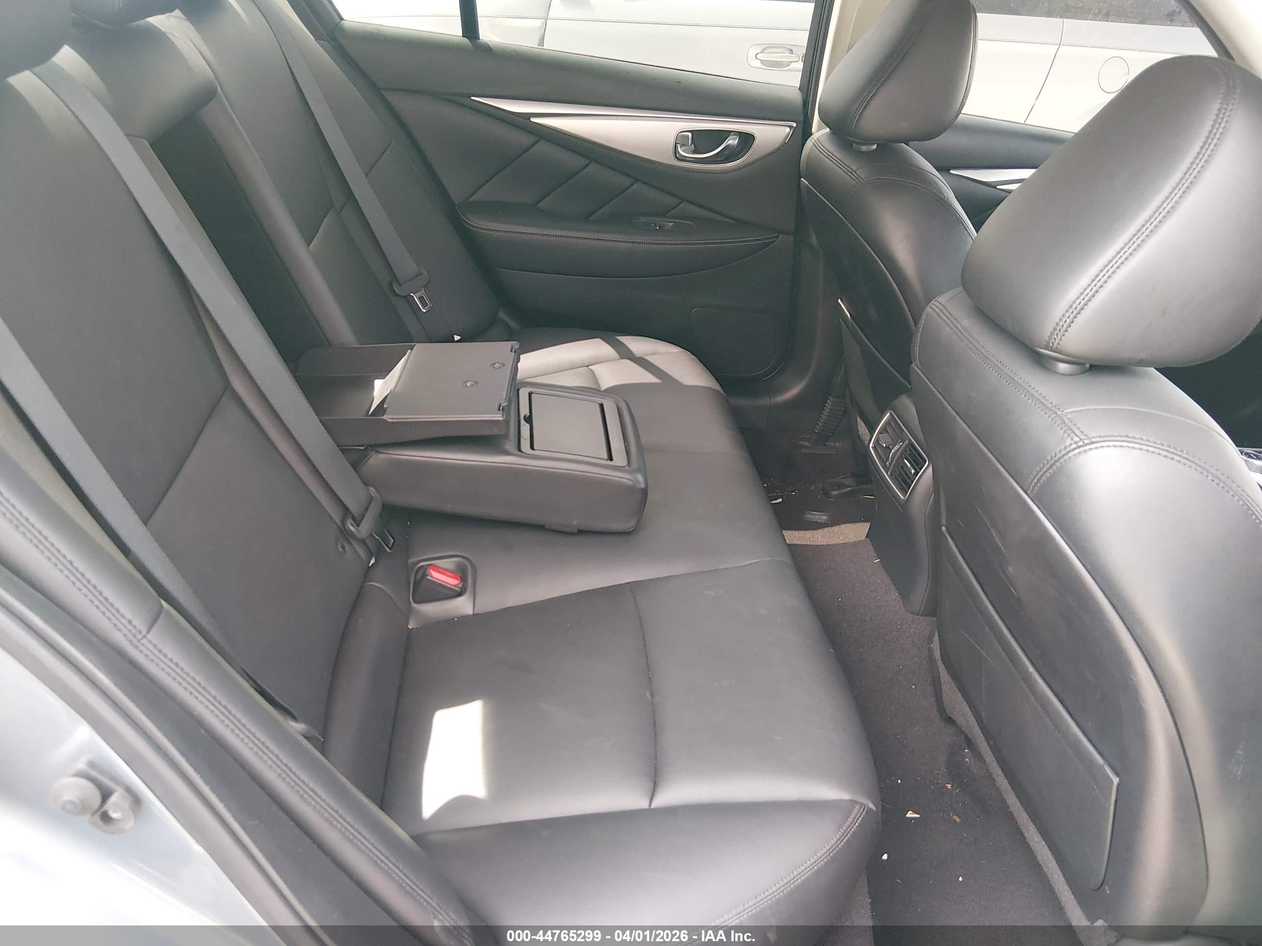 INFINITI Q50 image 8