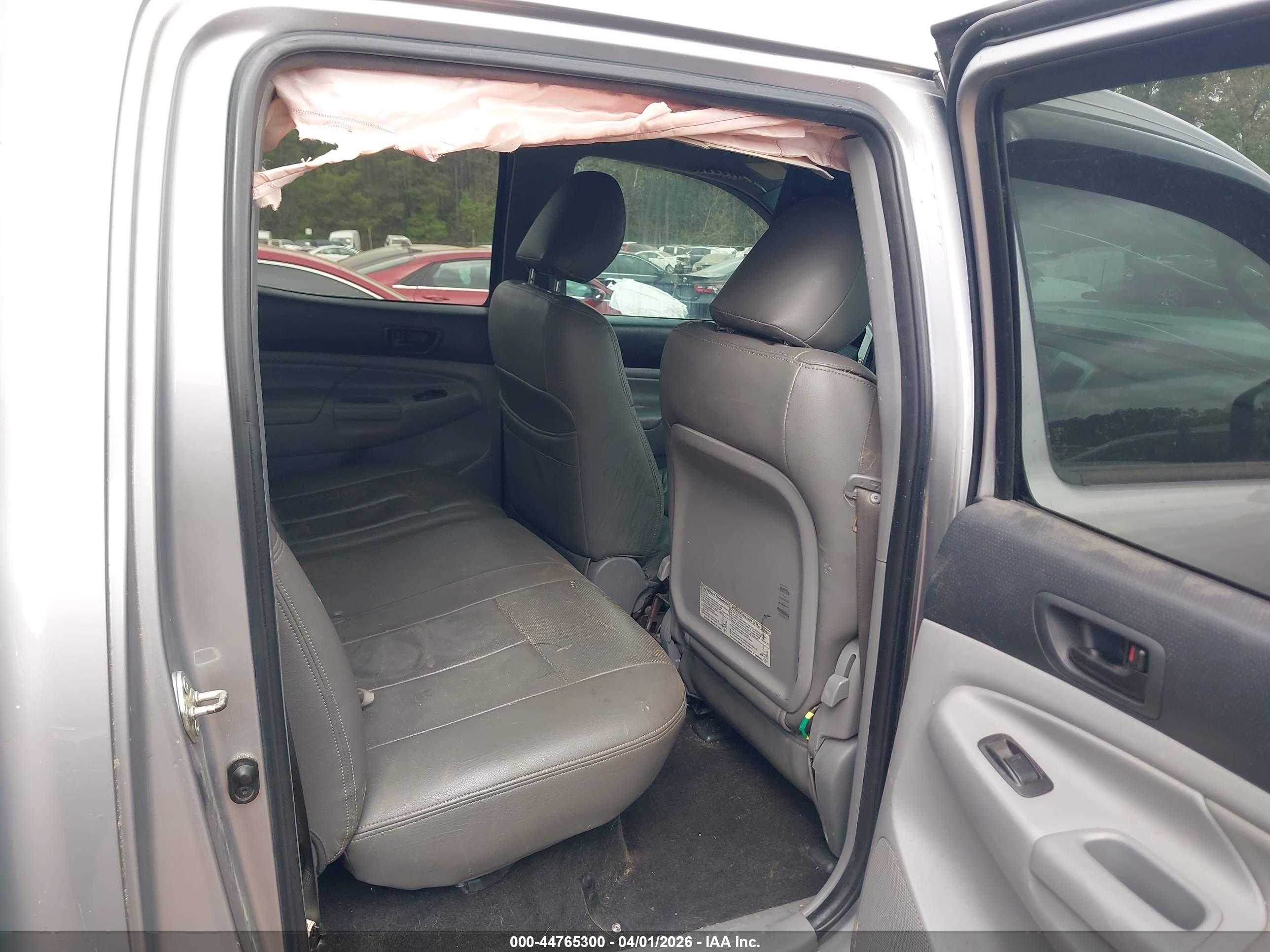 TOYOTA TACOMA image 8