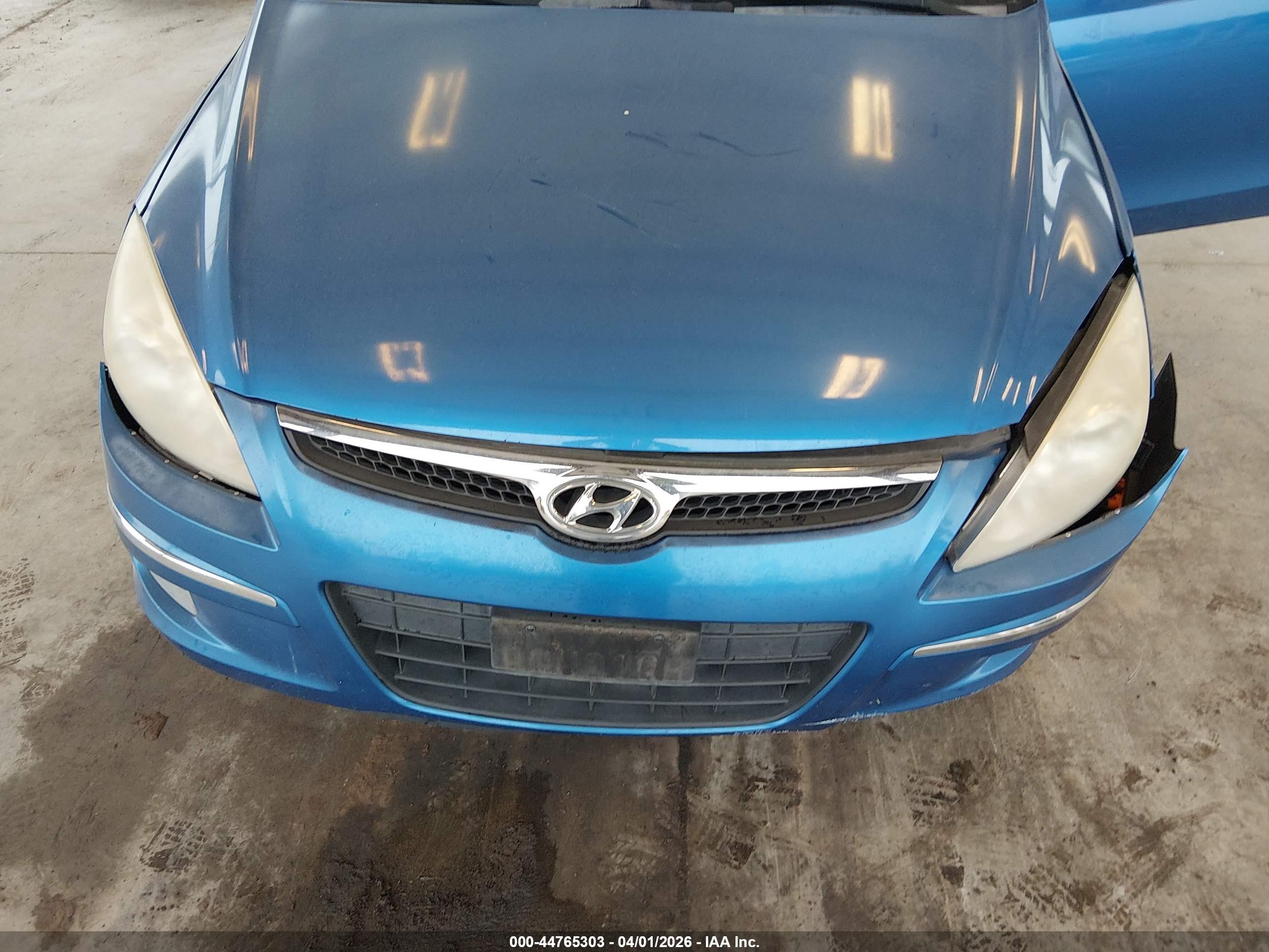HYUNDAI ELANTRA image 6