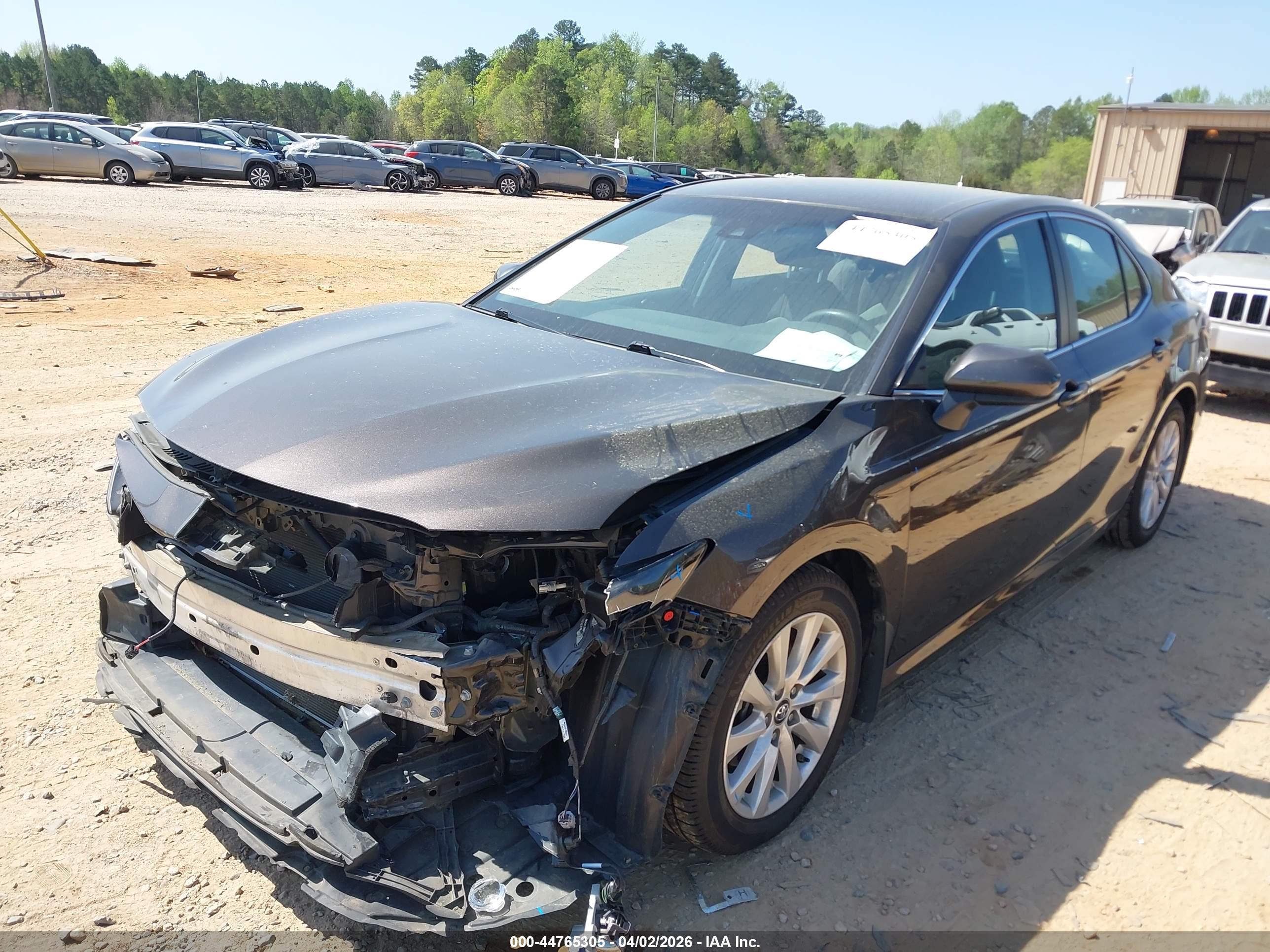 TOYOTA CAMRY image 2