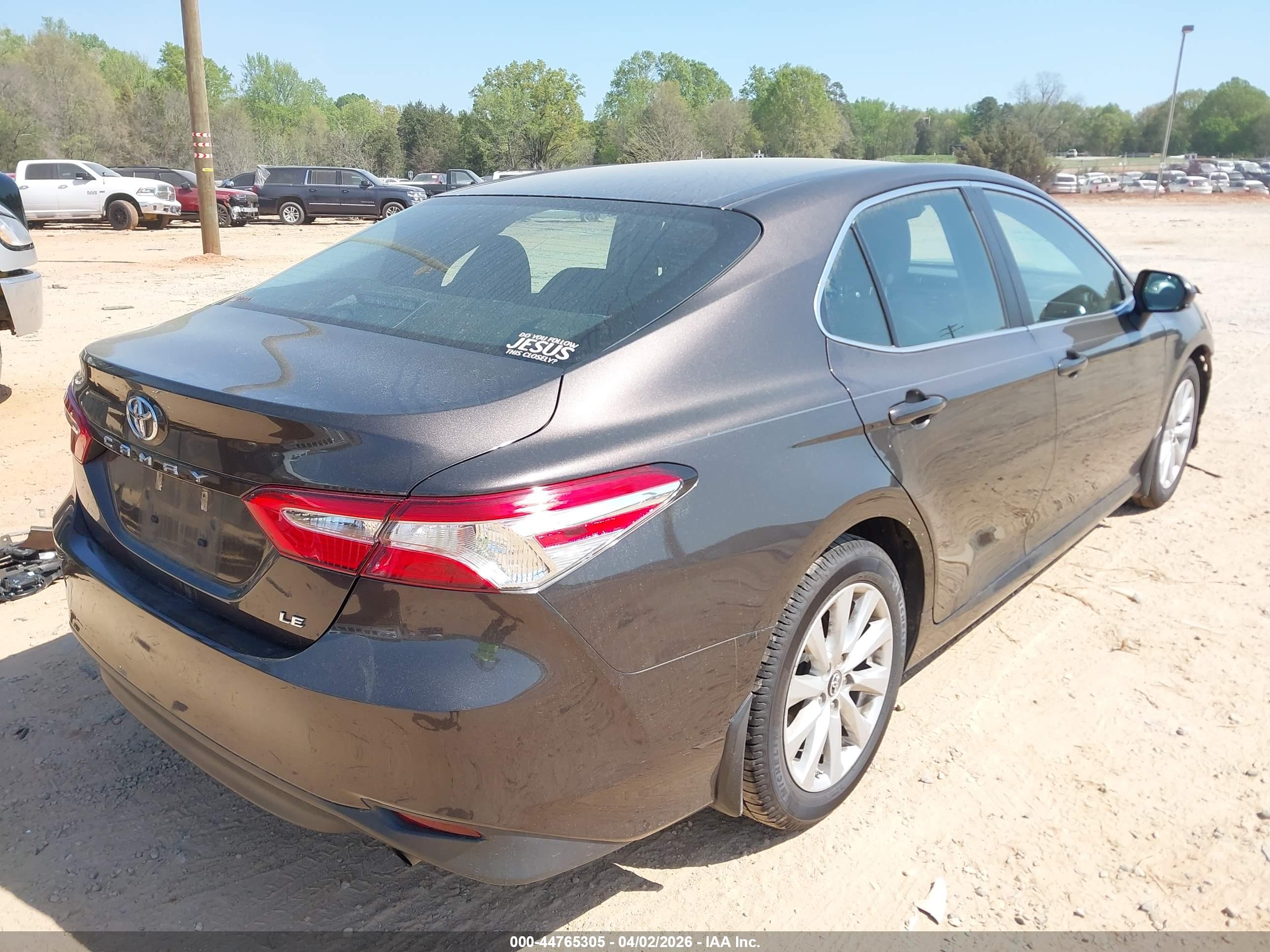 TOYOTA CAMRY image 4