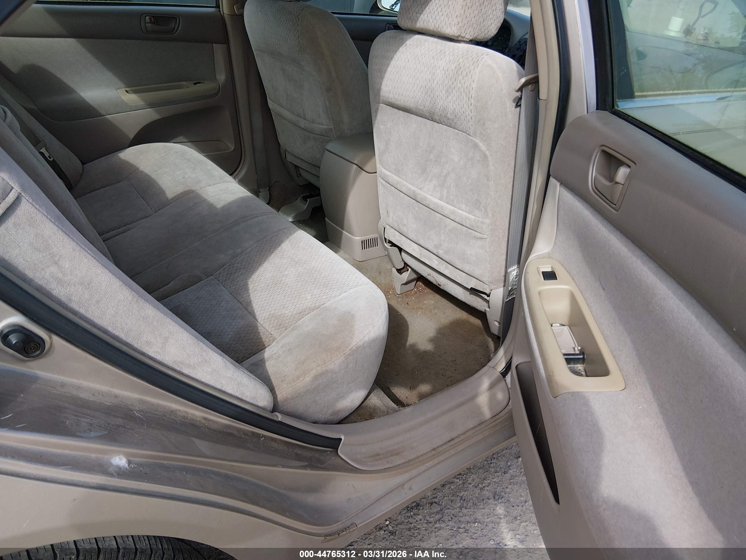 TOYOTA CAMRY image 8