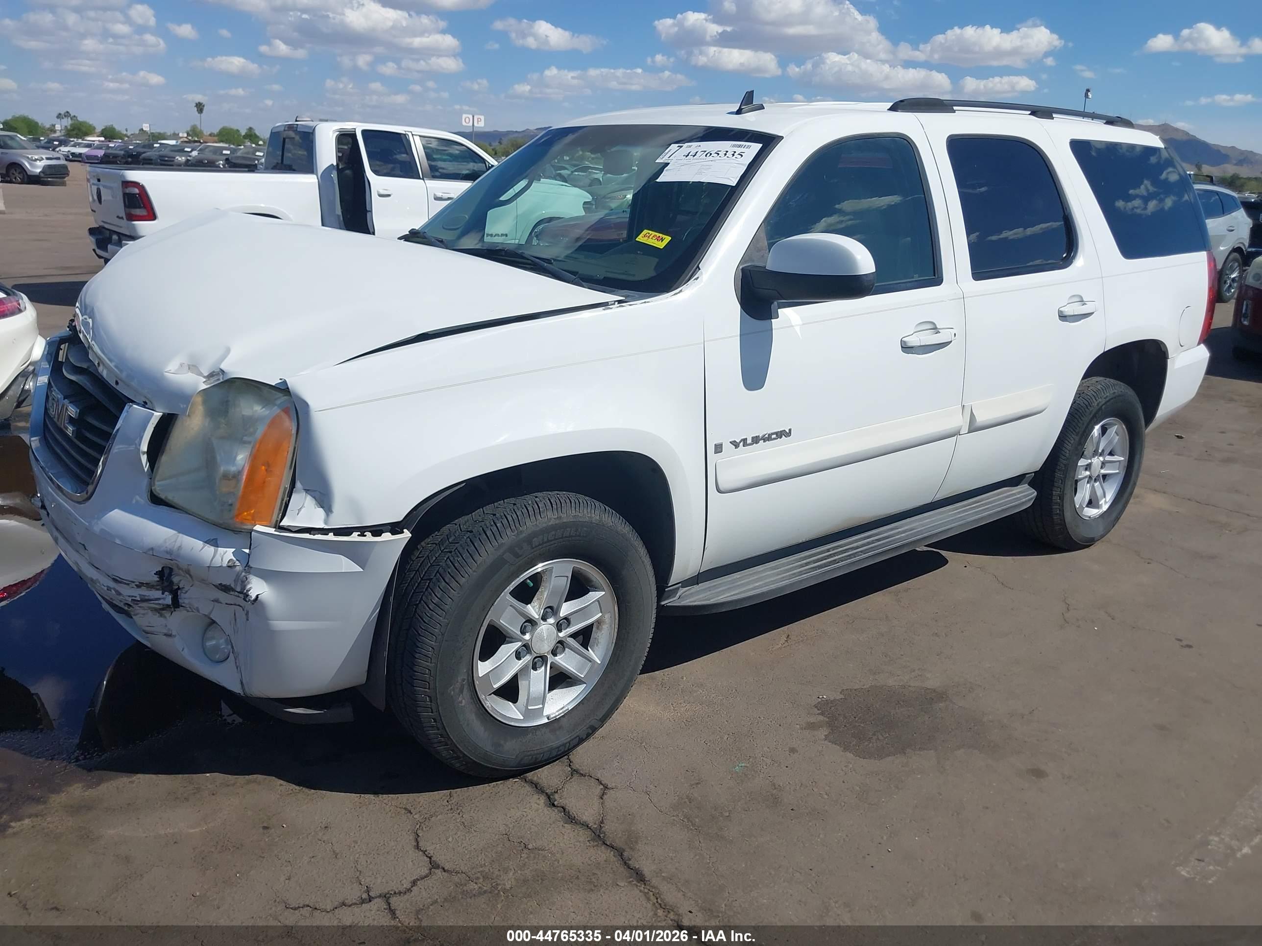 GMC YUKON image 2