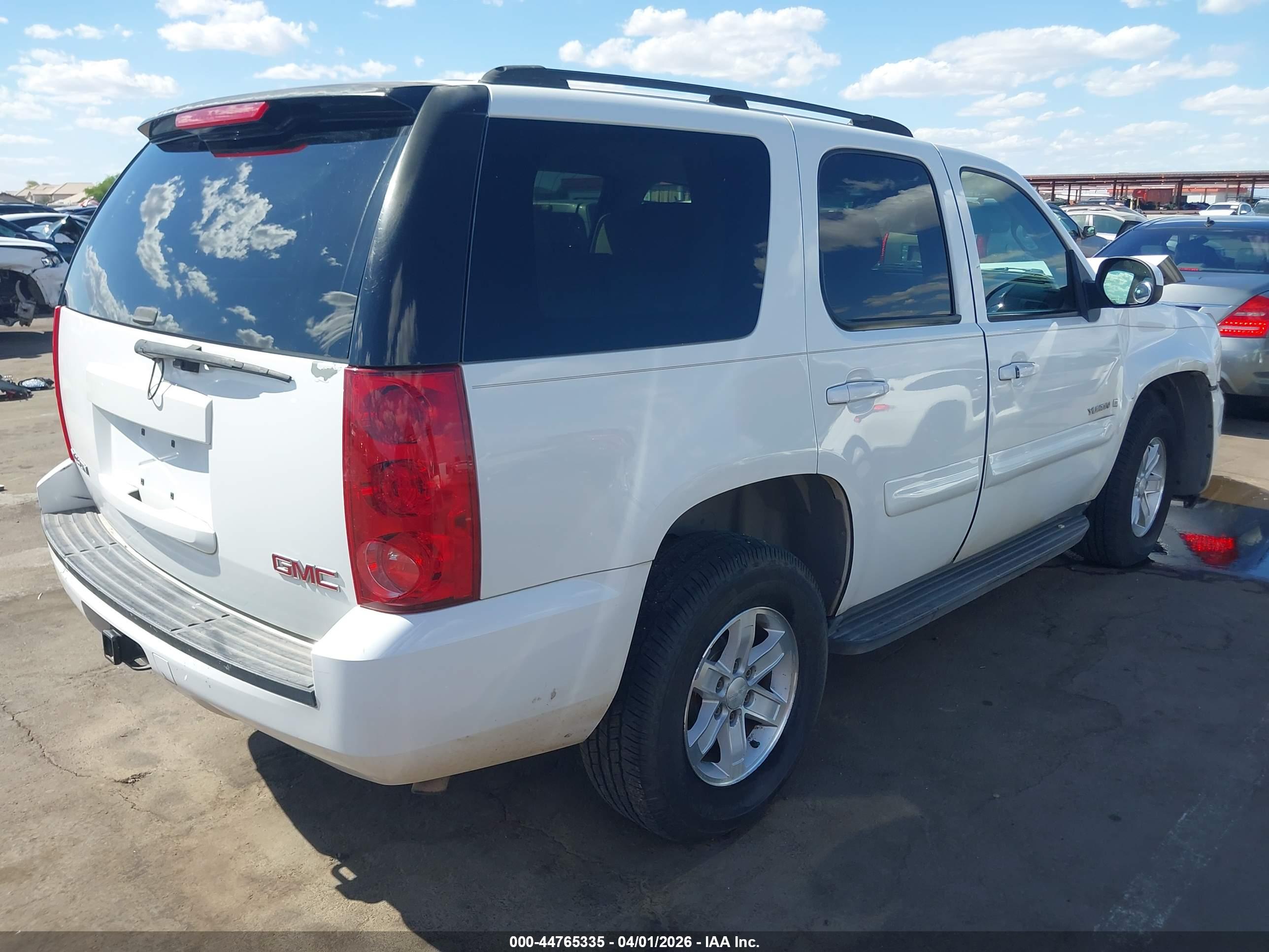 GMC YUKON image 4