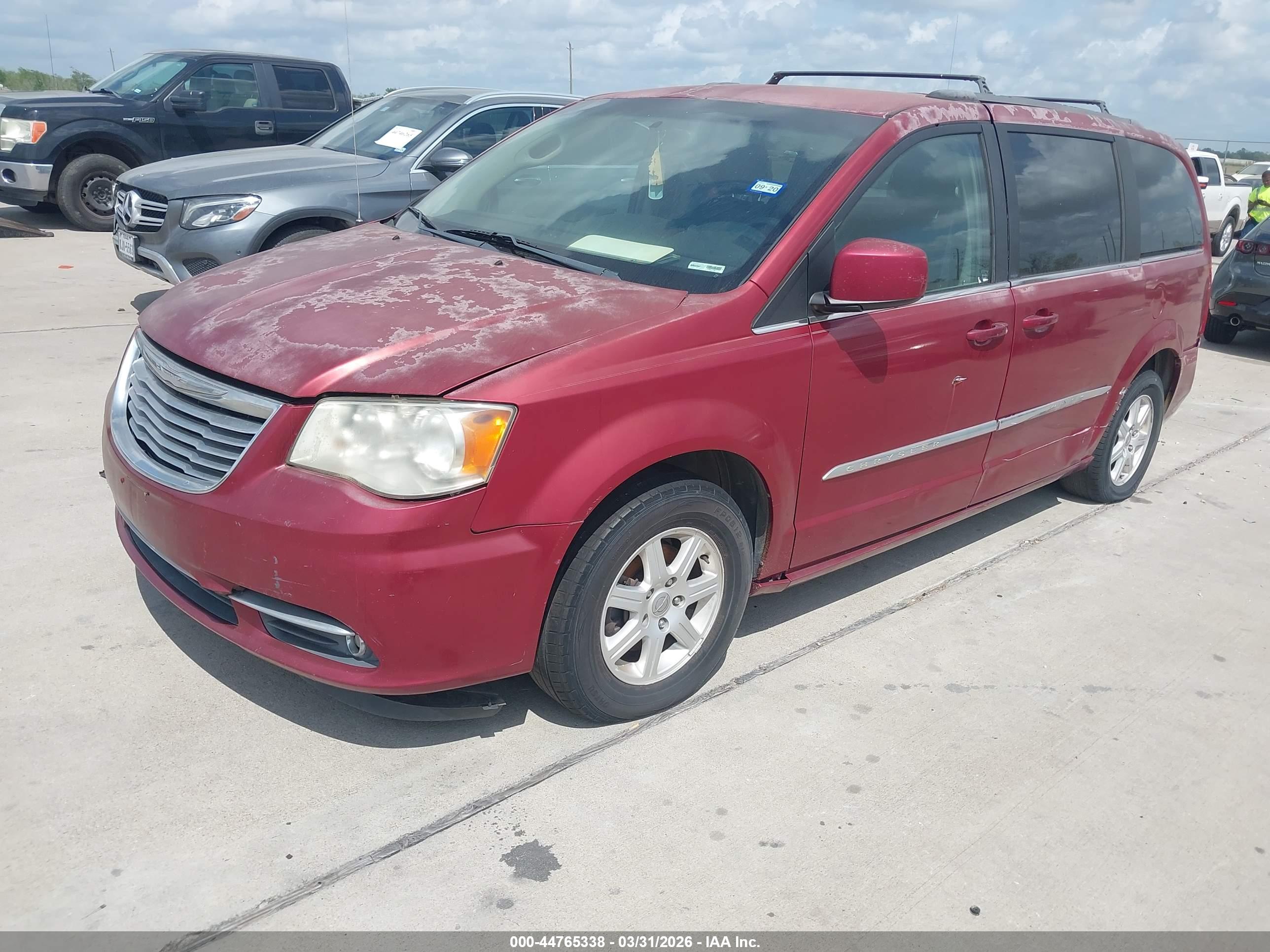 CHRYSLER TOWN image 2