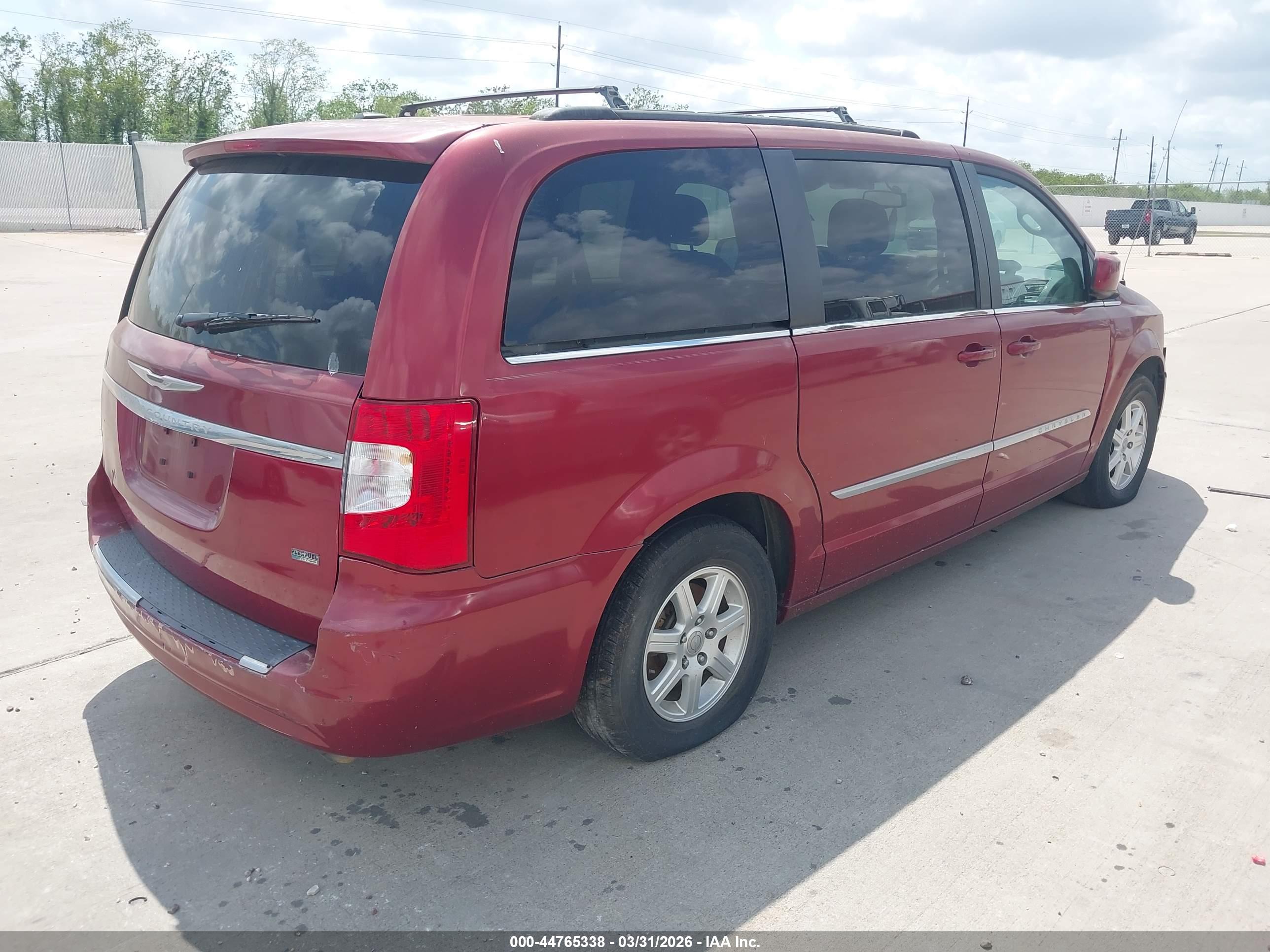CHRYSLER TOWN image 4