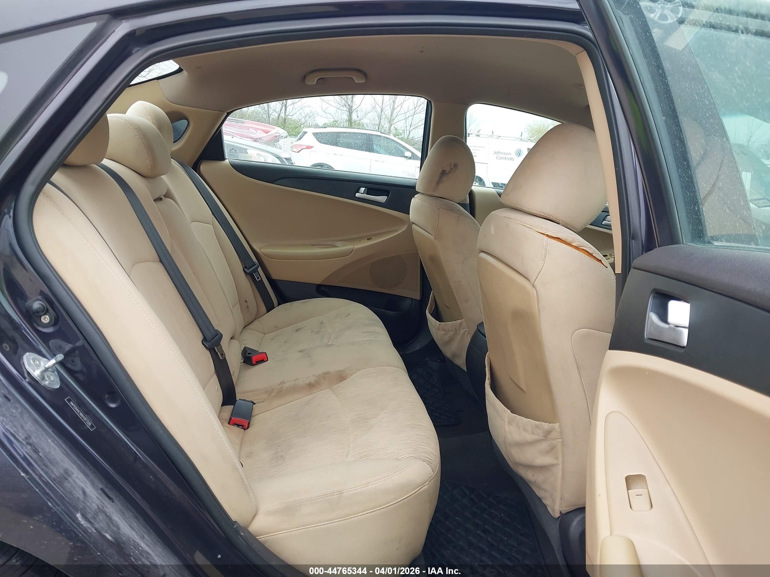 HYUNDAI SONATA image 8