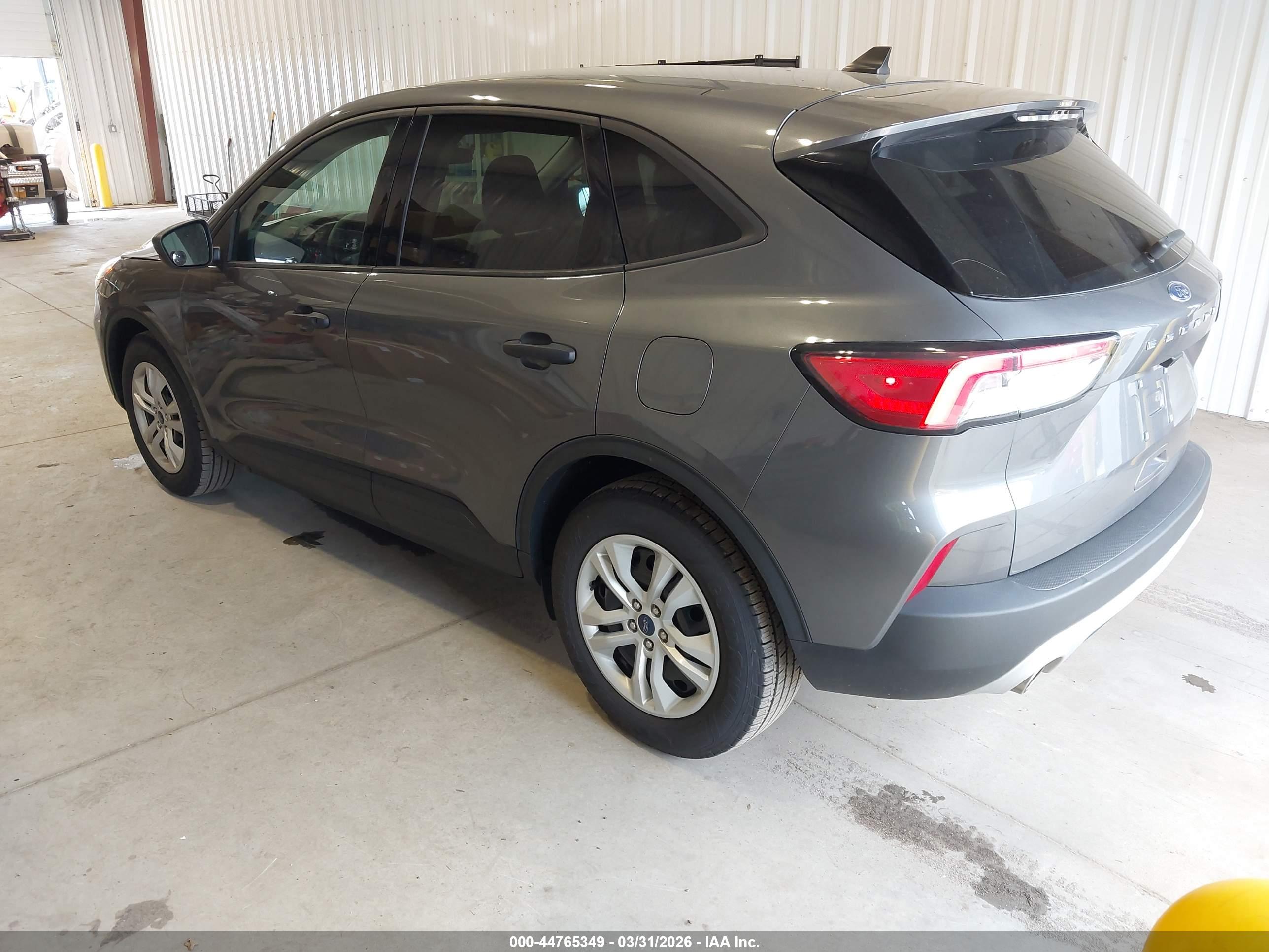 FORD ESCAPE image 3