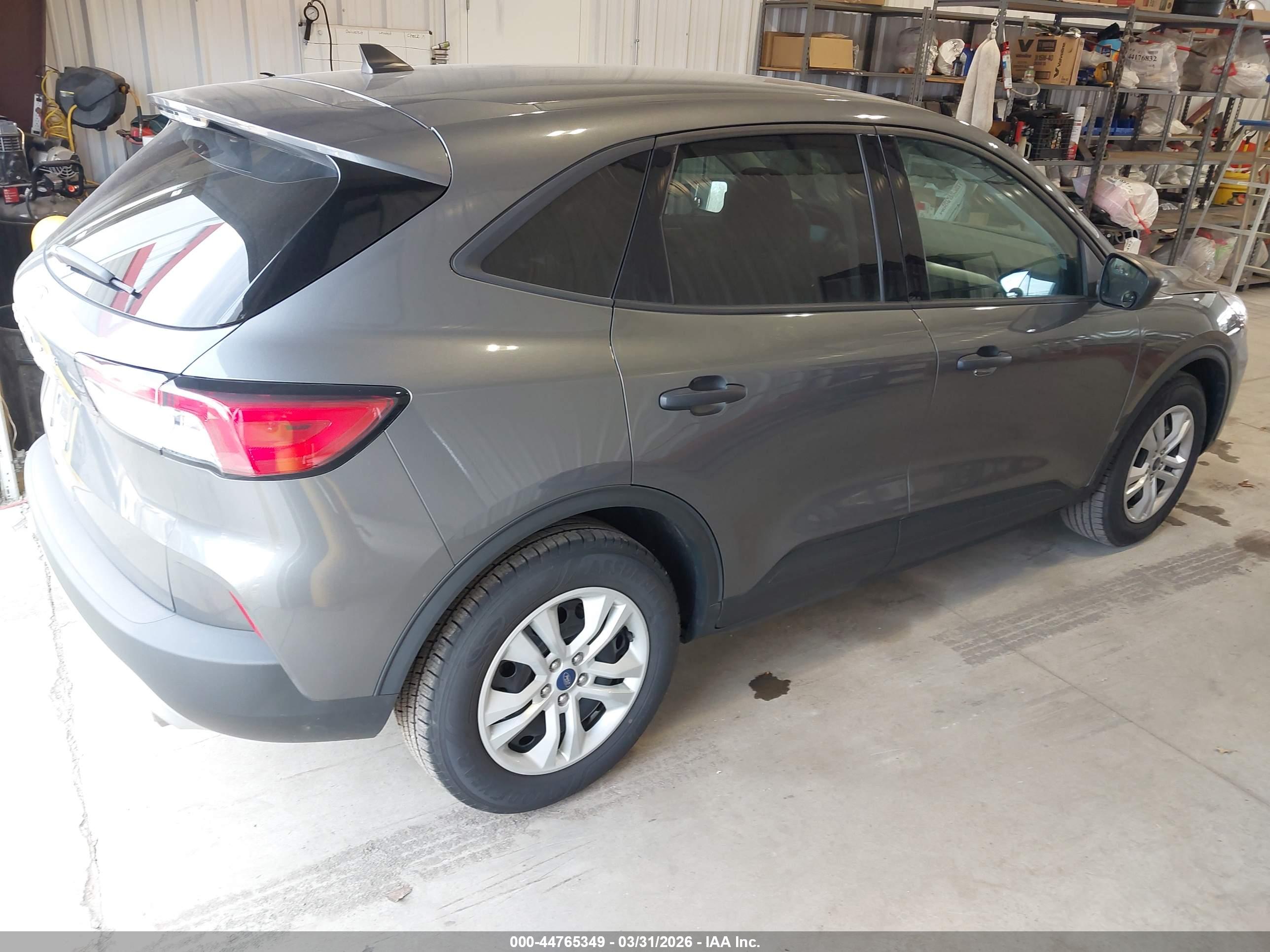 FORD ESCAPE image 4