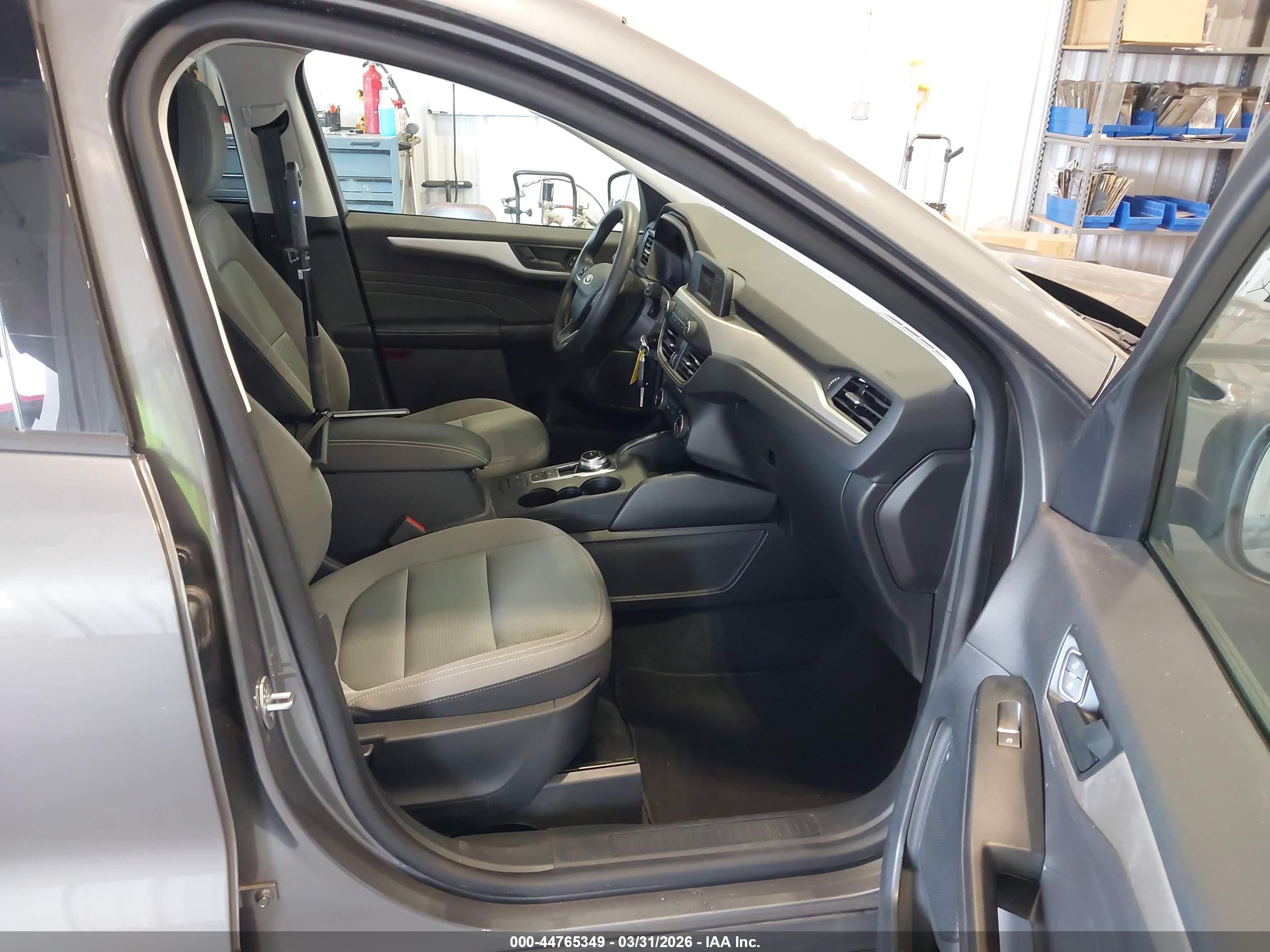 FORD ESCAPE image 5