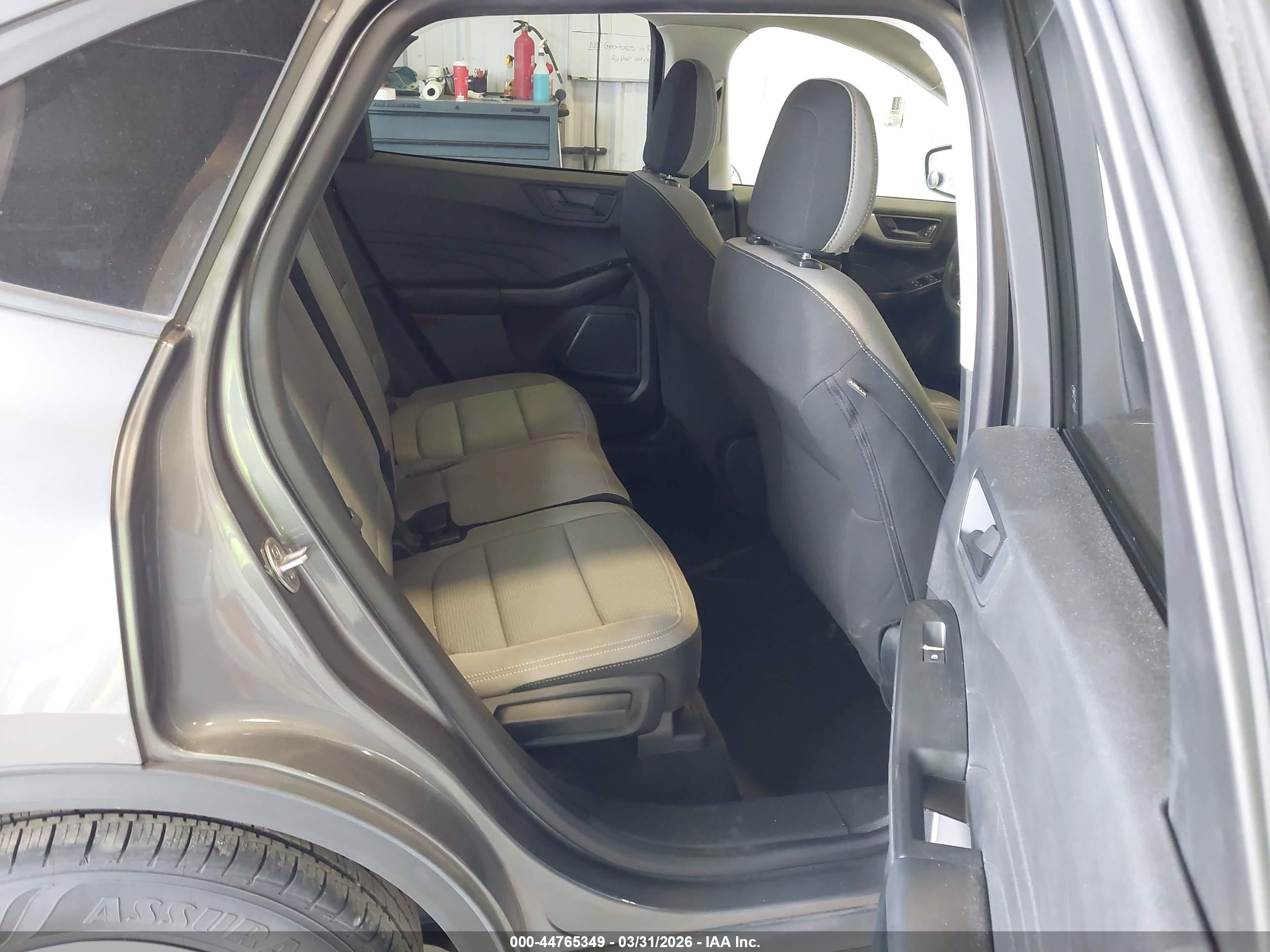 FORD ESCAPE image 8