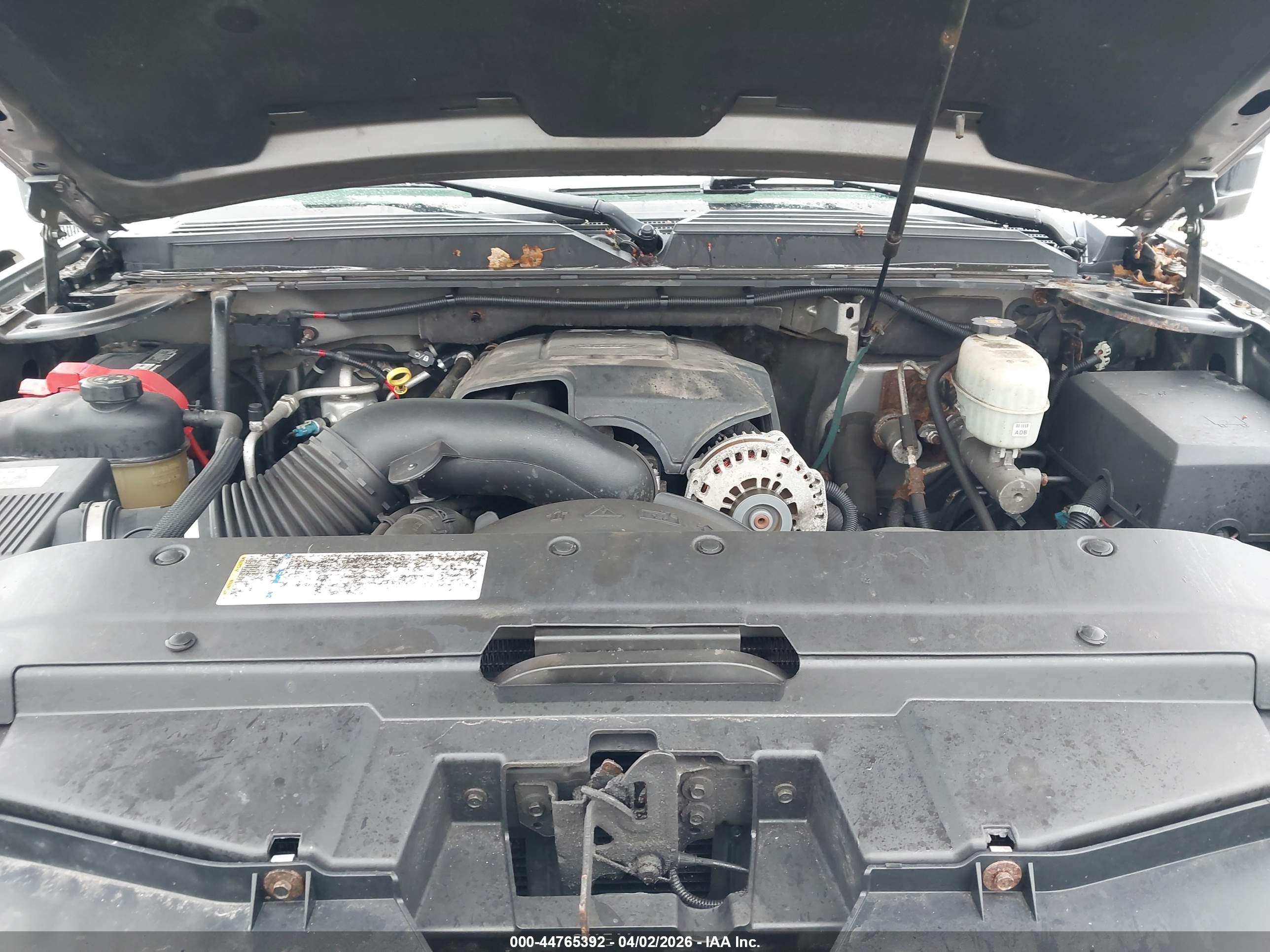 CHEVROLET SUBURBAN image 10