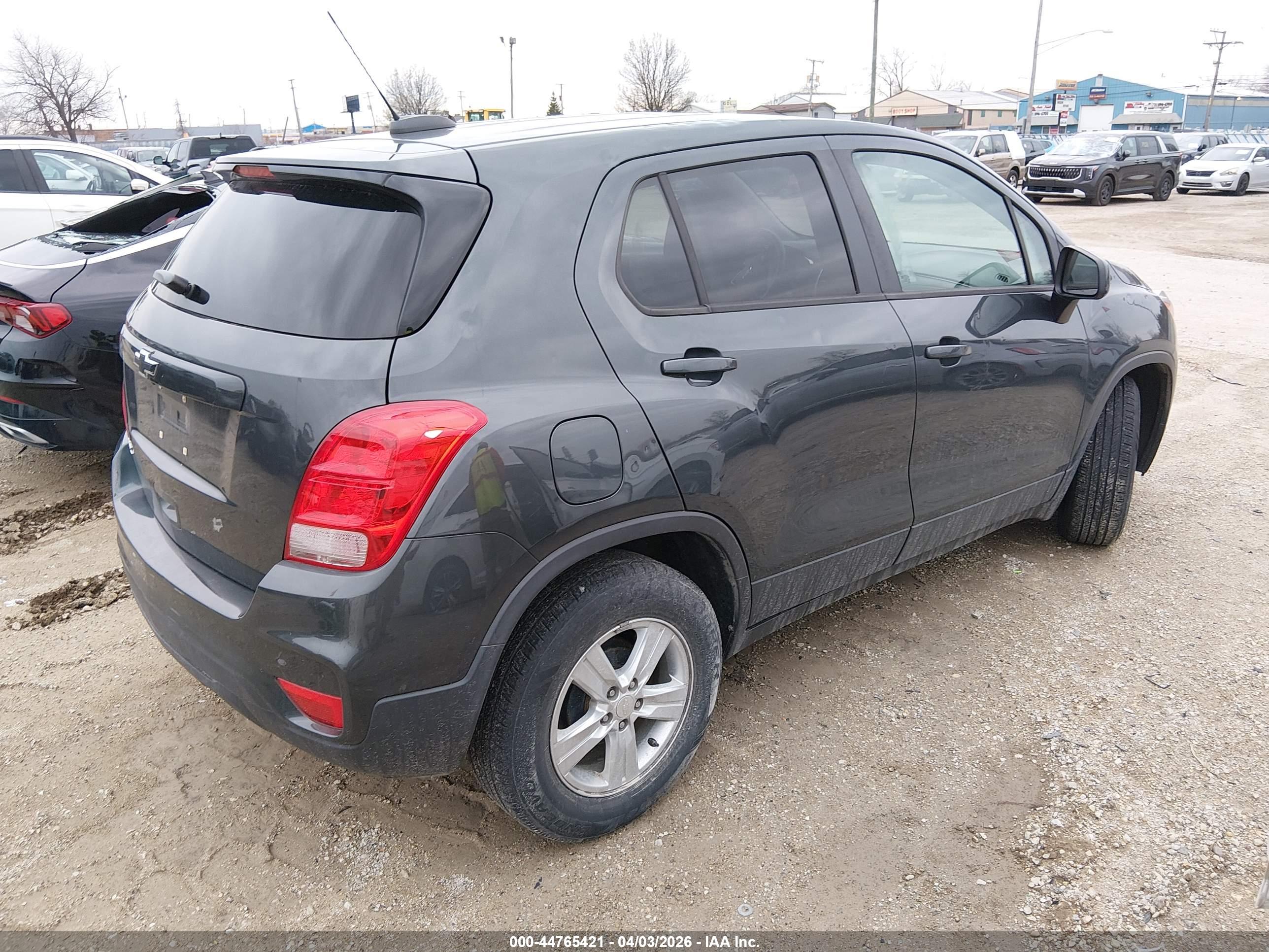 CHEVROLET TRAX image 4