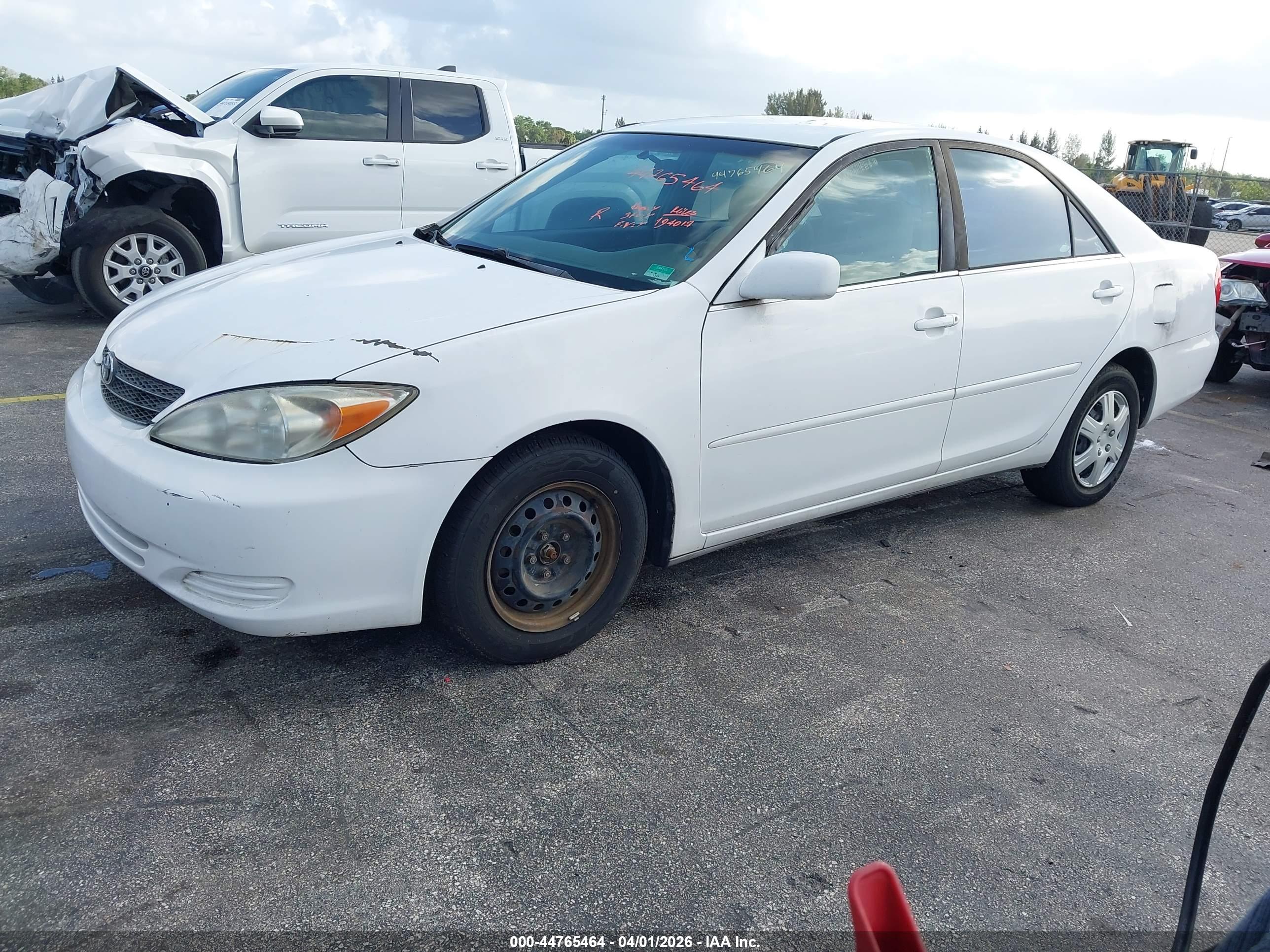 TOYOTA CAMRY image 2