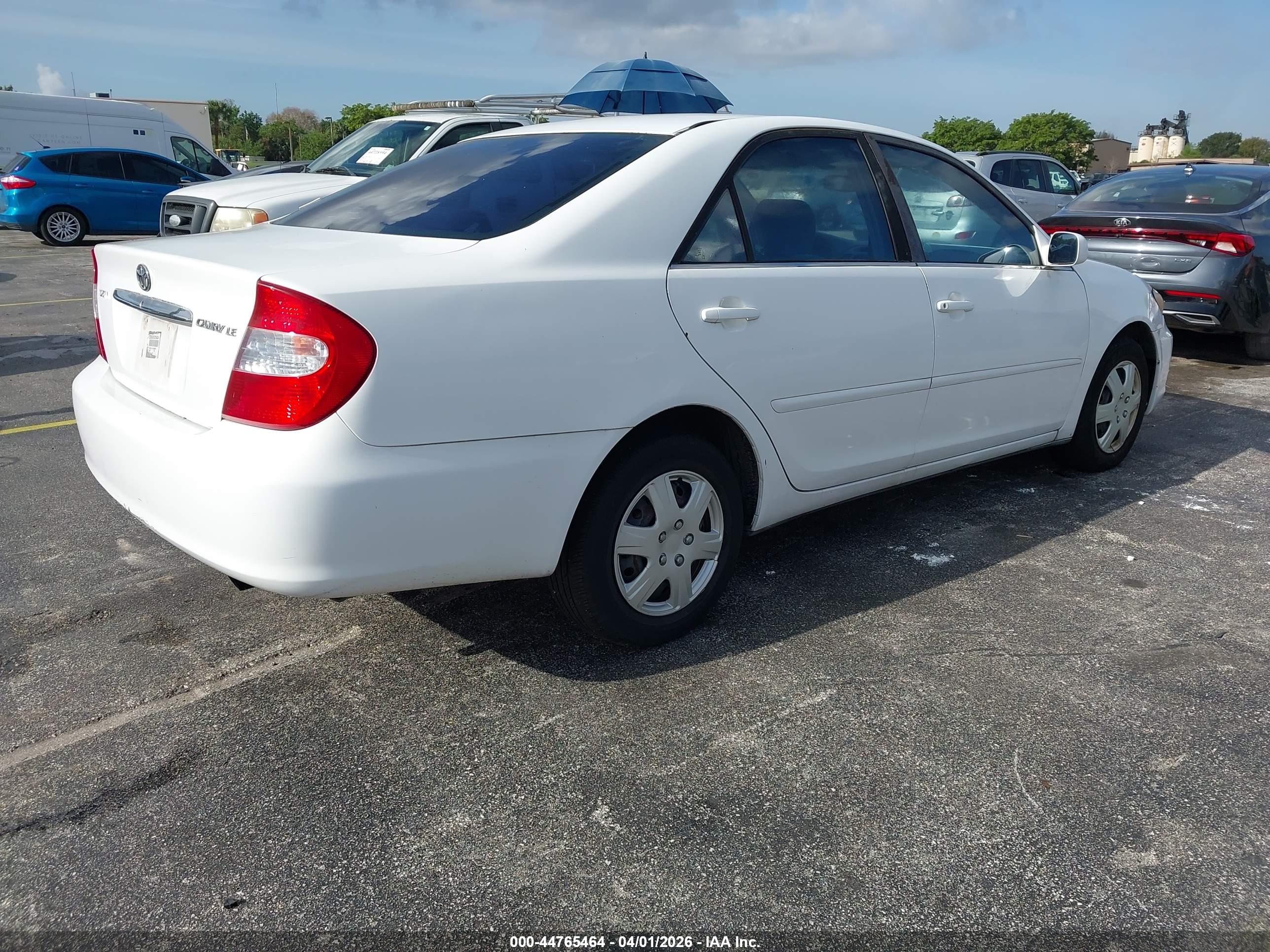TOYOTA CAMRY image 4