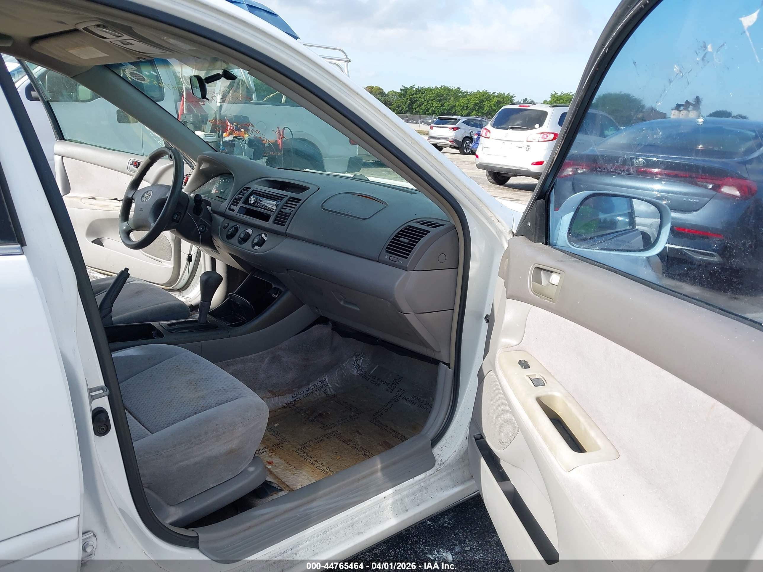 TOYOTA CAMRY image 5