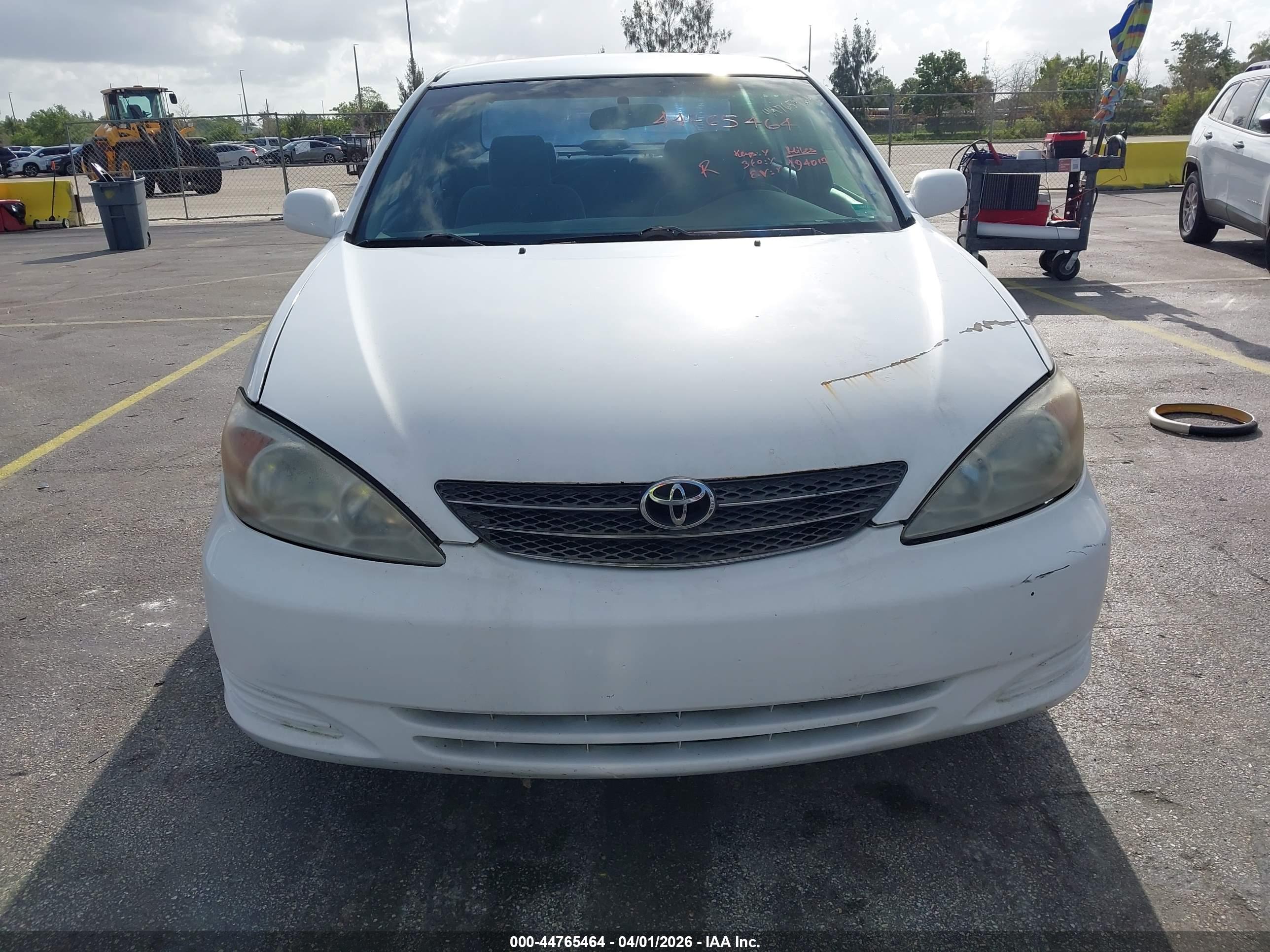 TOYOTA CAMRY image 6
