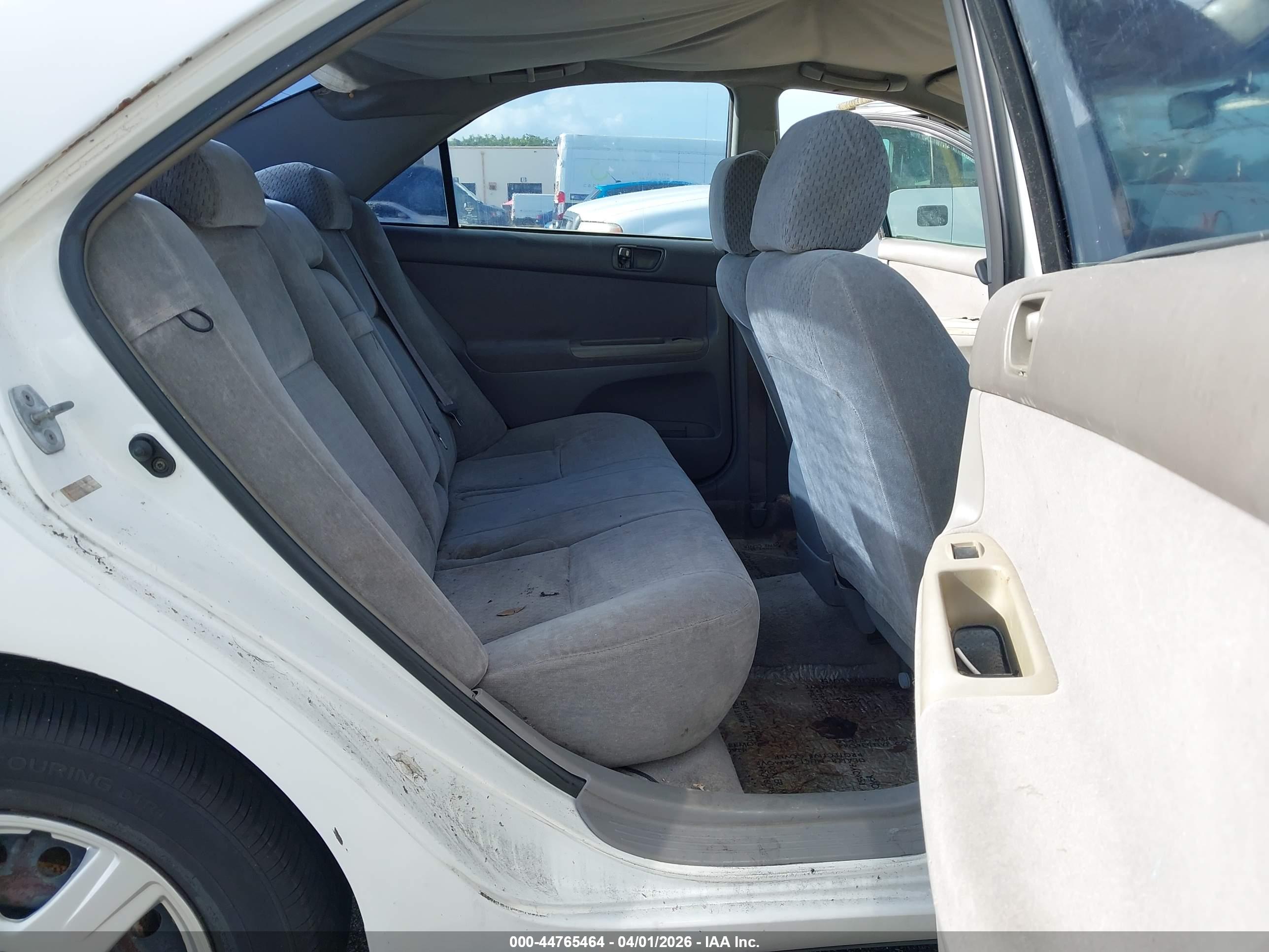 TOYOTA CAMRY image 8