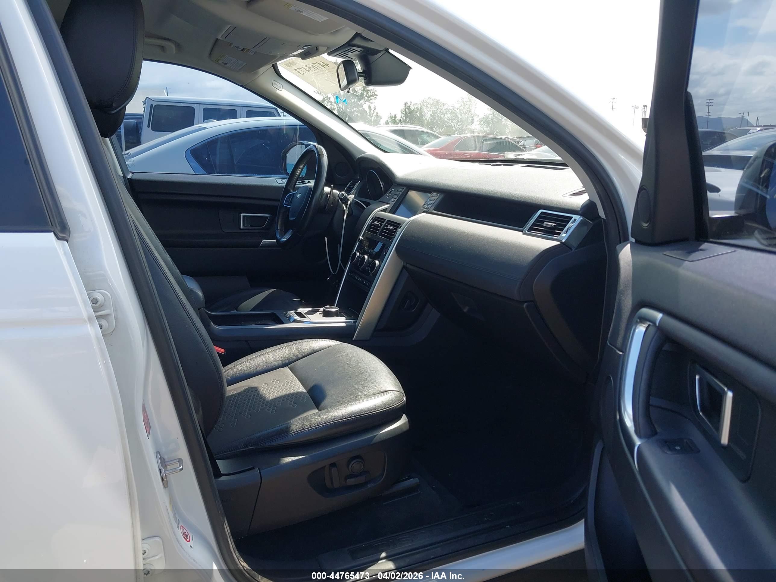 LAND ROVER image 5