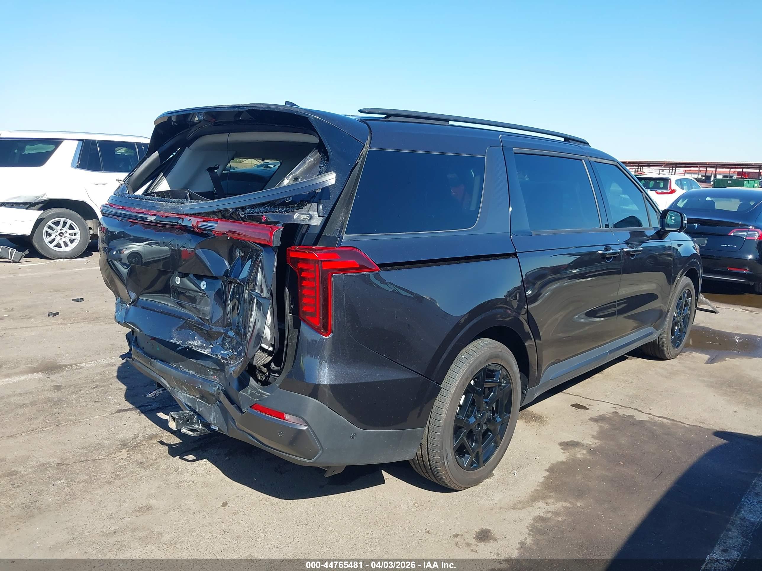 KIA CARNIVAL image 4