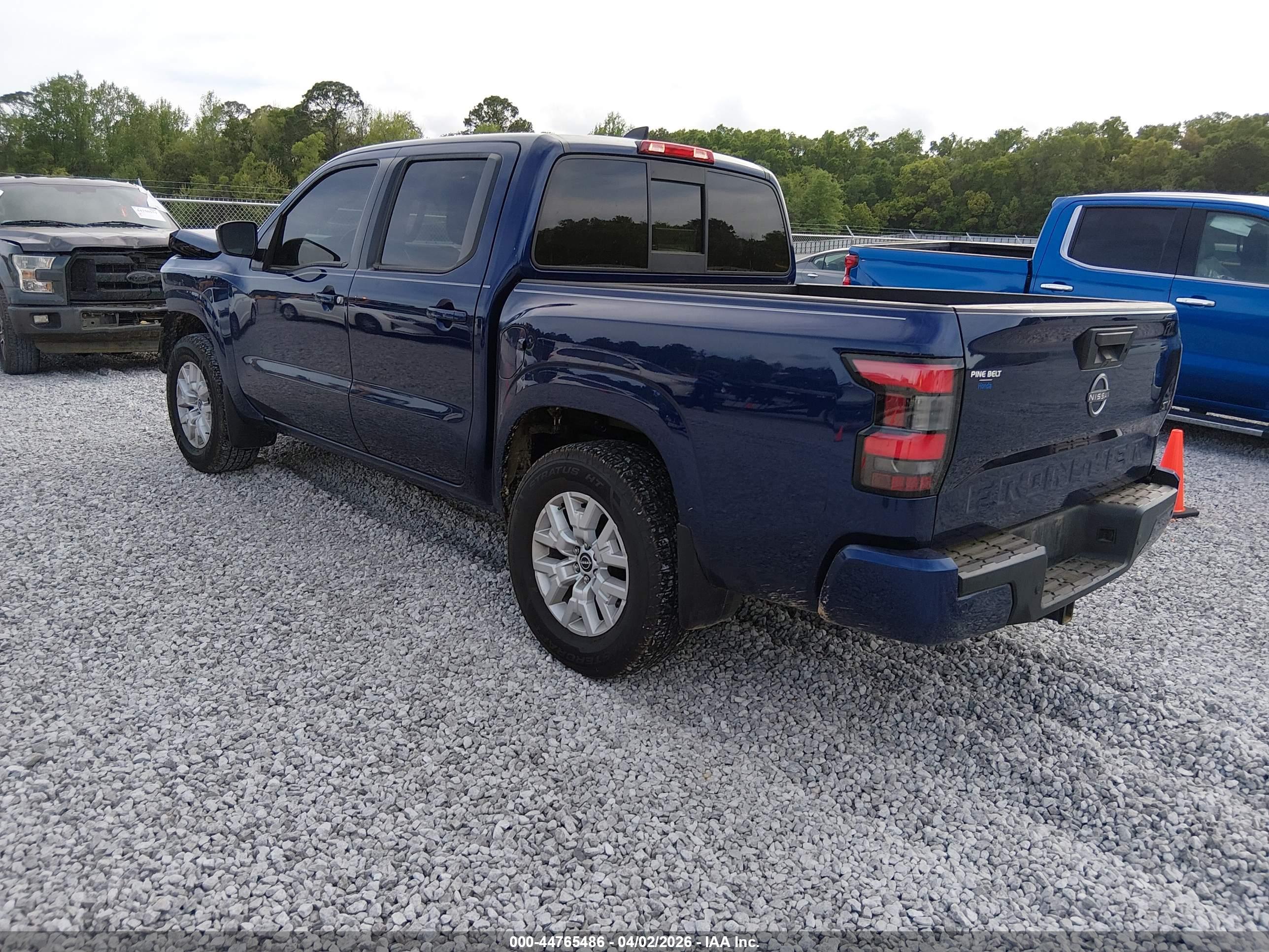 NISSAN FRONTIER image 3