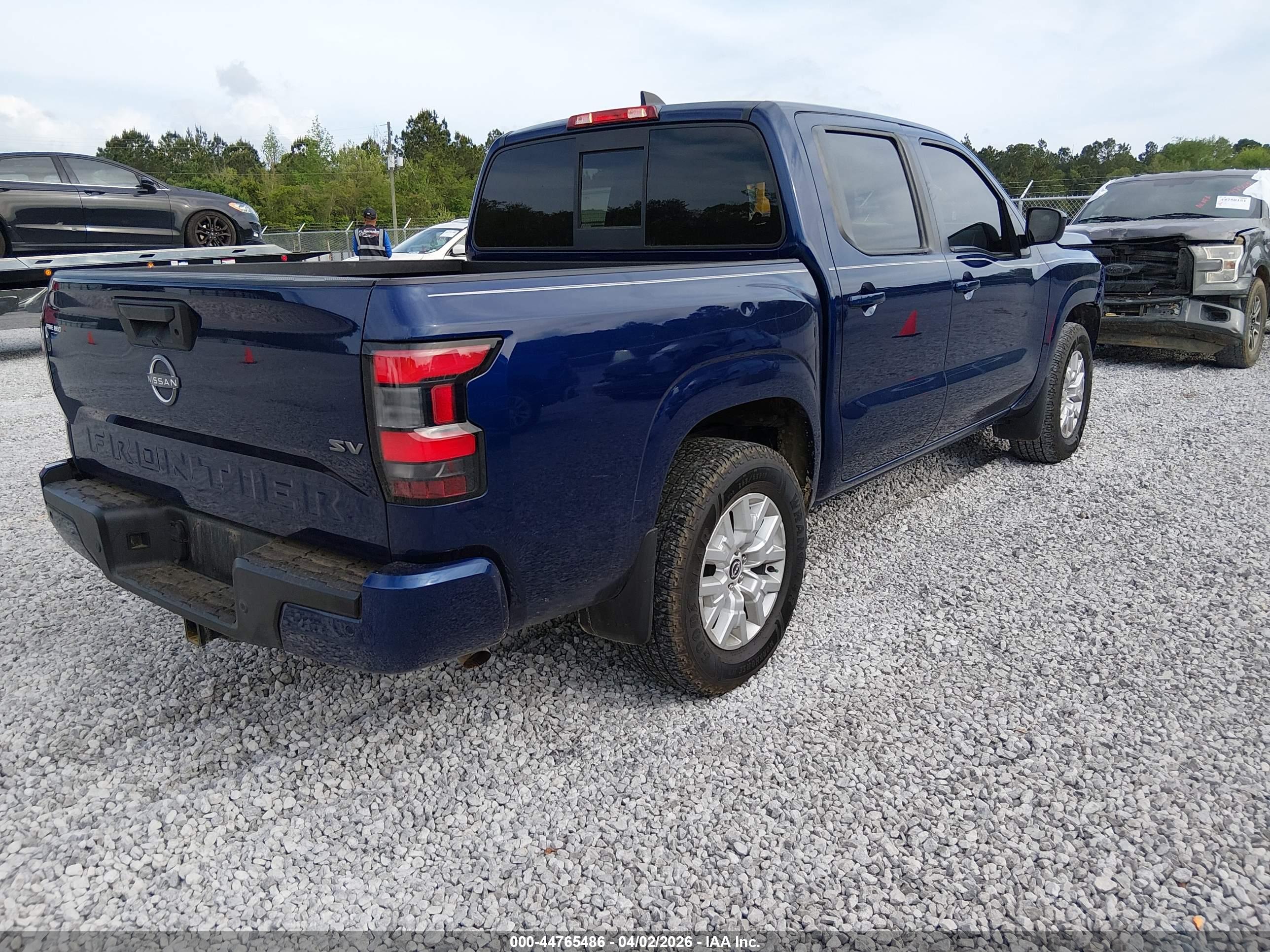 NISSAN FRONTIER image 4